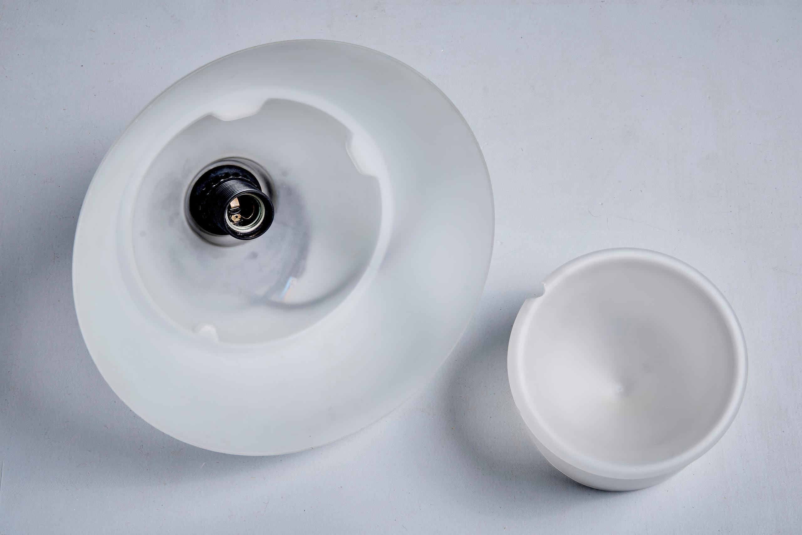 Pendentif en verre dépoli en vente 3