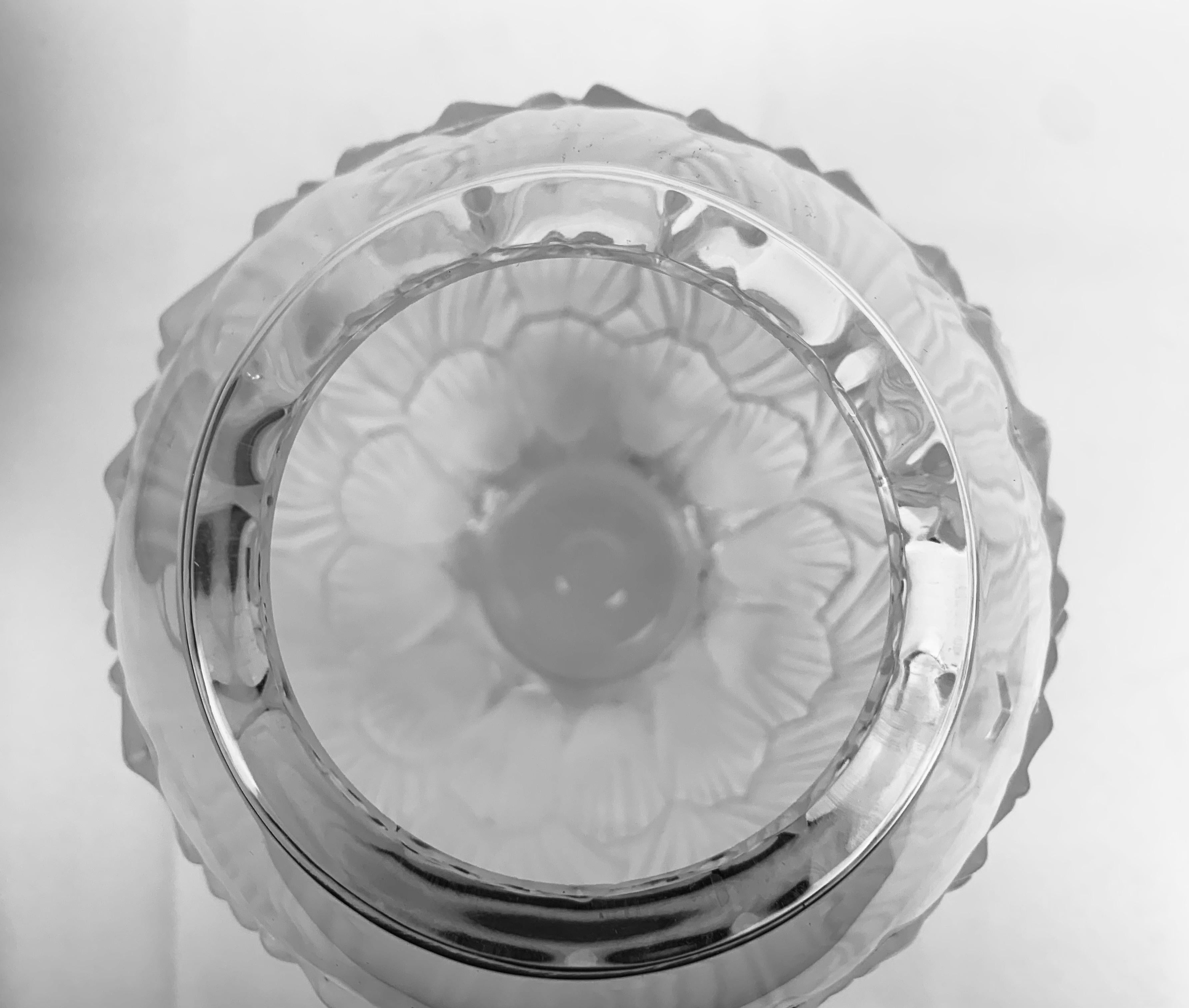Dépoli Vase en verre dépoli Sandrift signé Scribe de Lalique, France en vente