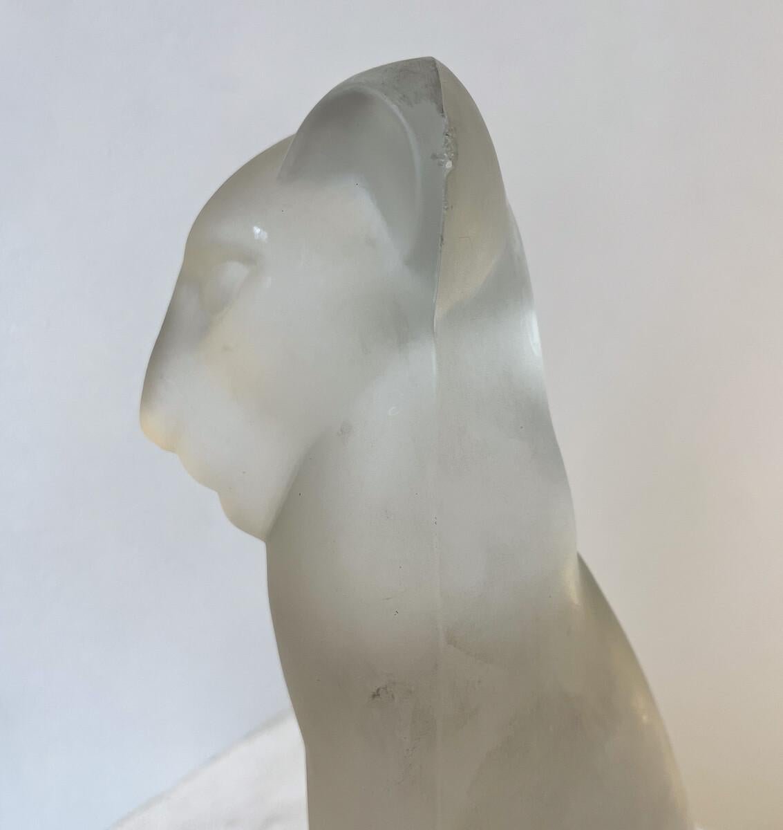 Escultura de vidrio esmerilado 