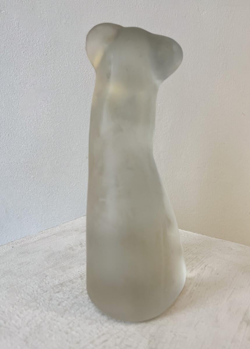 Escultura de vidrio esmerilado 