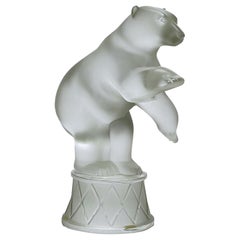 Étude en verre dépoli "Circus Polar Bear" de Marie-Claude Lalique