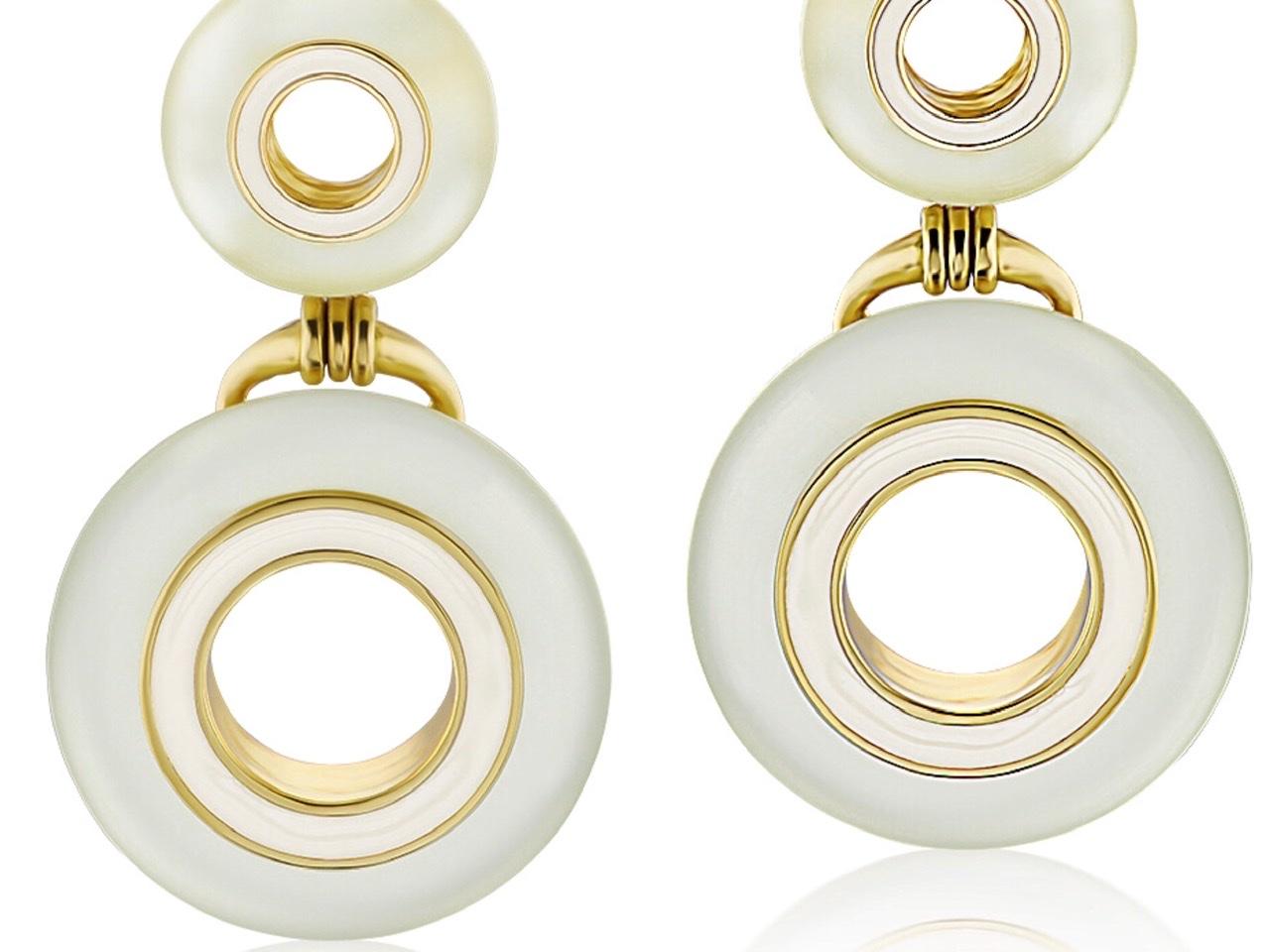 Taille ronde Boucles d'oreilles en or jaune 18 carats, améthyste verte et émail en vente