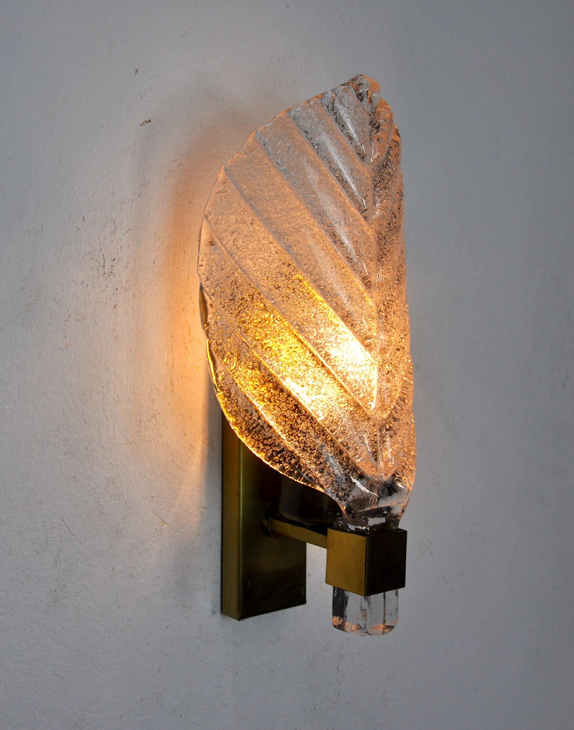 Crystal Frosted Leaf Wall Lamp, Murano Glass, Italy, circa1970 For Sale