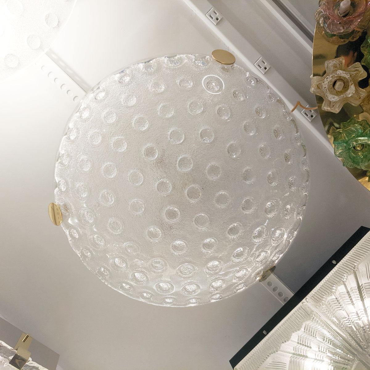 italien Plafonnier encastré en forme de dôme en verre Murano dépoli avec bulles d'air en vente