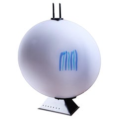 Lampada da tavolo postmoderna in vetro di Murano smerigliato con strisce blu astratte