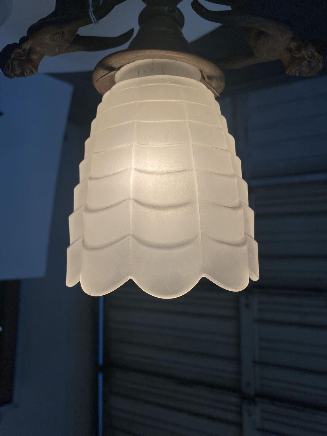 Frosted Tulip Scalloped 2 1/4 Fitter Glass Shade with Brass Fitter In Good Condition For Sale In Van Nuys, CA