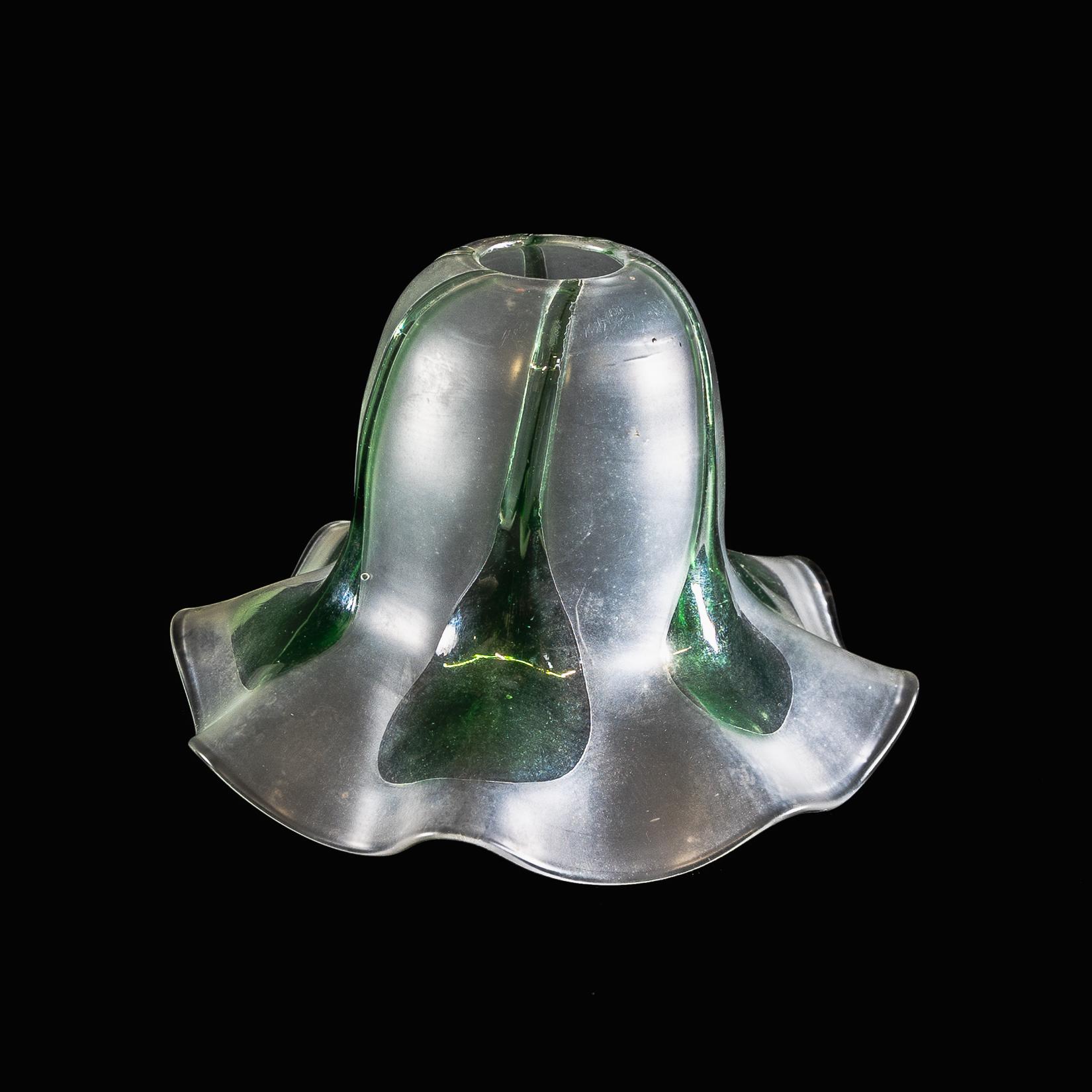 Frosted Vaseline Glass Shade with Green Teardrop Accents and Ruffled Rim
Diameter for the gallery or the lampshade hole: 3cm/1.18