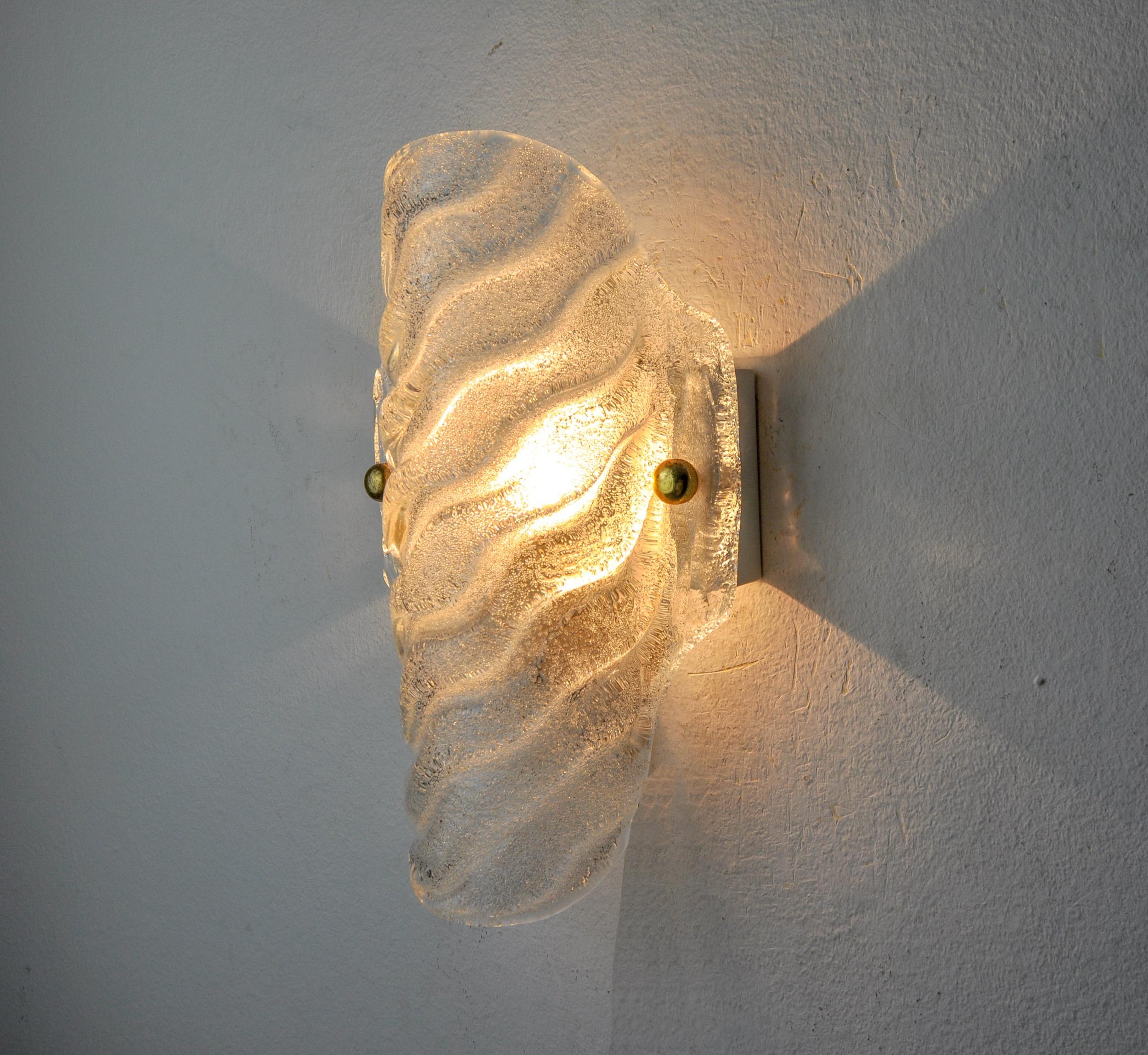 Frosted wall lamp, murano glass, italy, 1970 In Good Condition For Sale In BARCELONA, ES