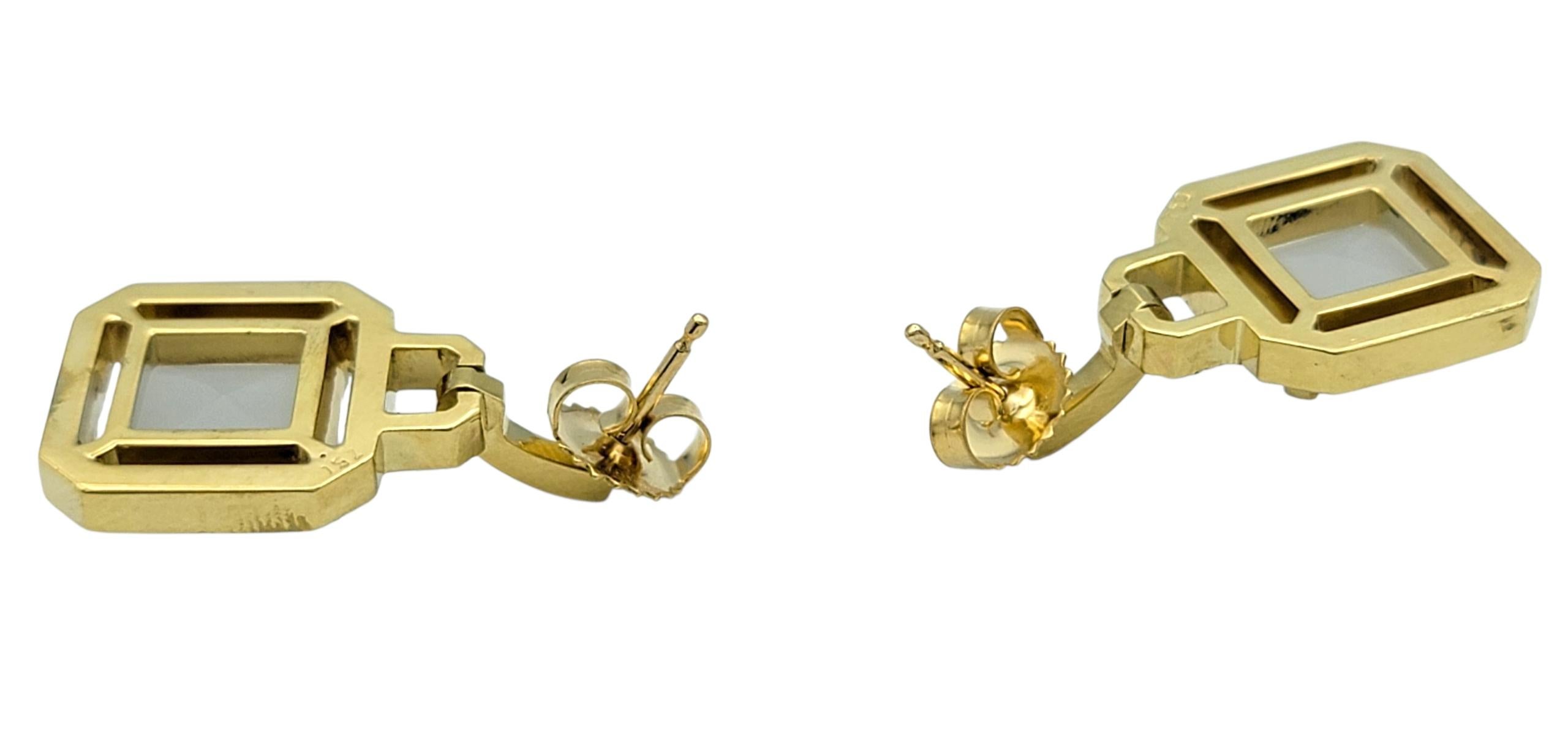 Ohrringe aus 18 Karat Gelbgold mit mattiertem weißen Topas und Diamant-Halo im Zustand „Gut“ im Angebot in Scottsdale, AZ