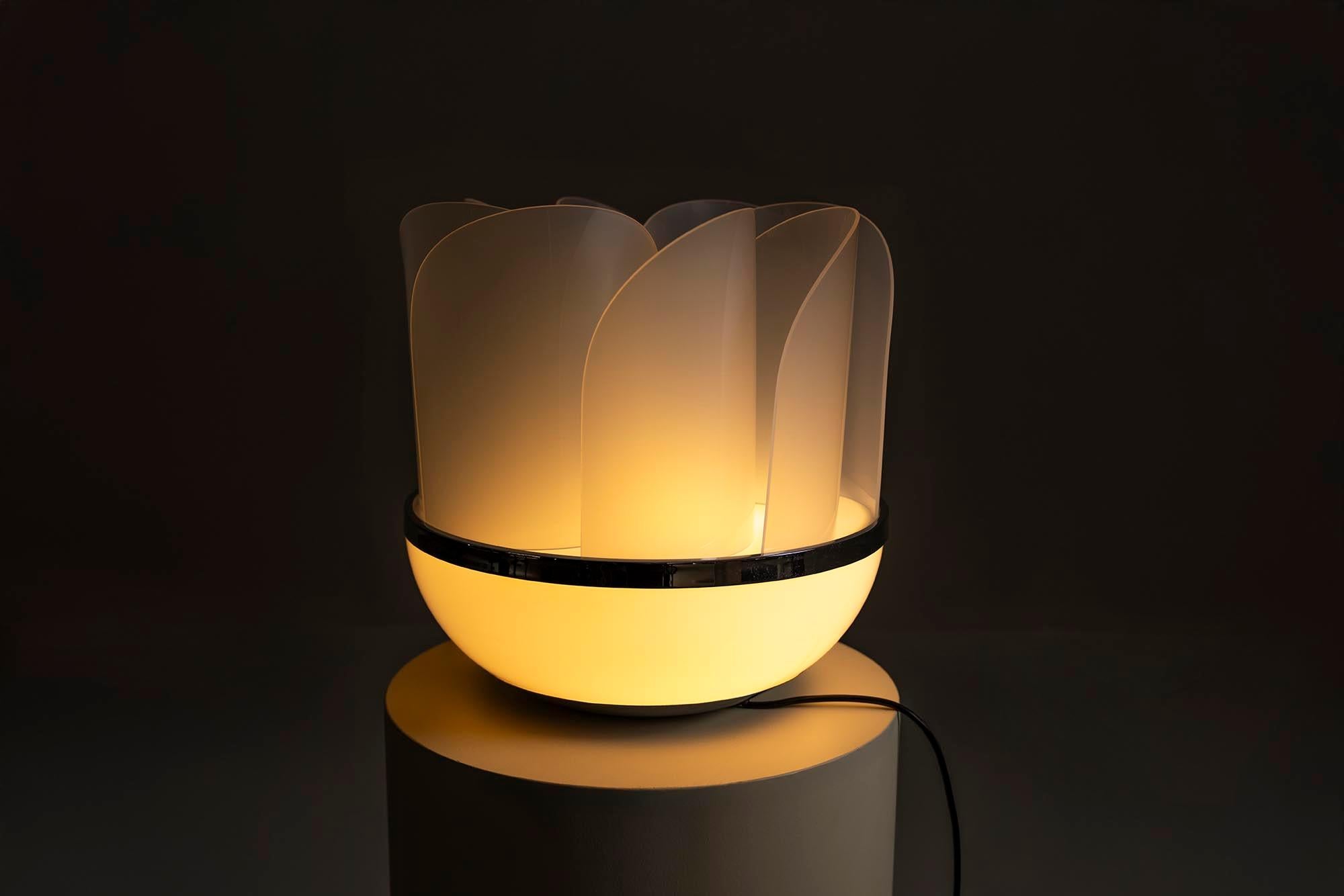 Late 20th Century 'Fru Fru' Table Lamp by Elvio Becheroni for Lamperti, Italy 1972 For Sale