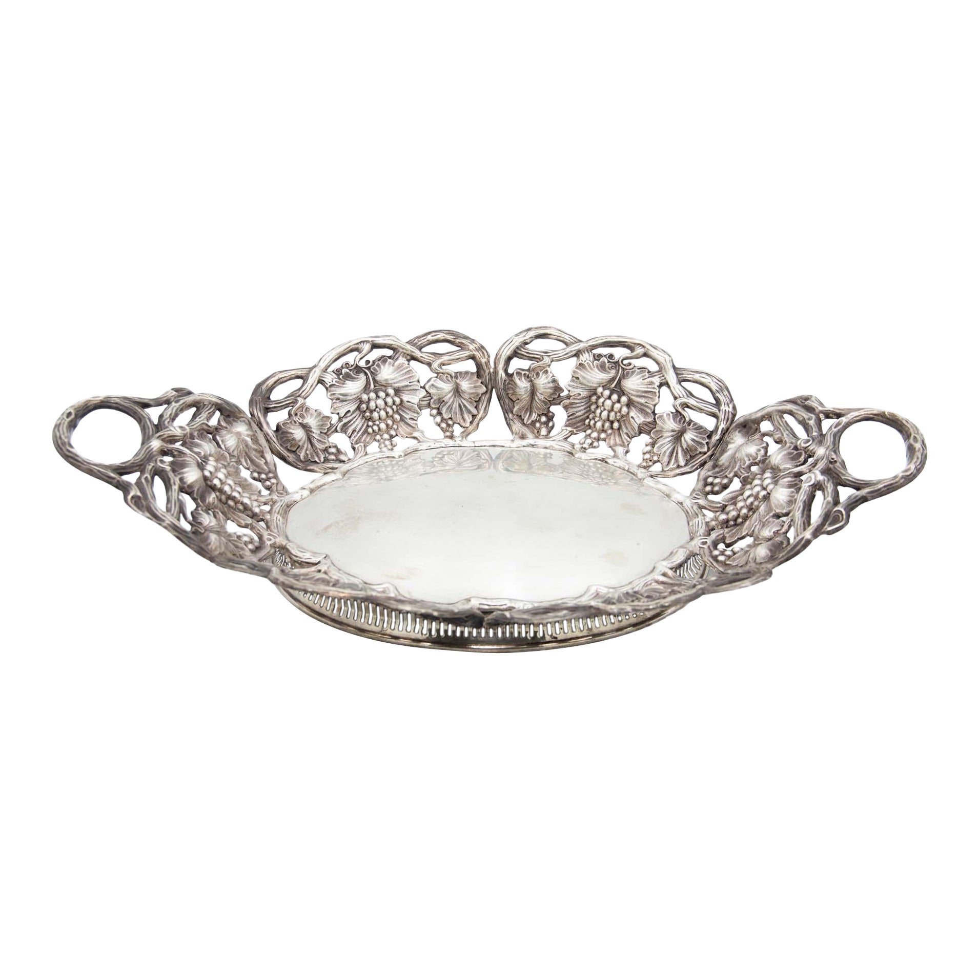 Fruit bowl centerpiece with cutouts