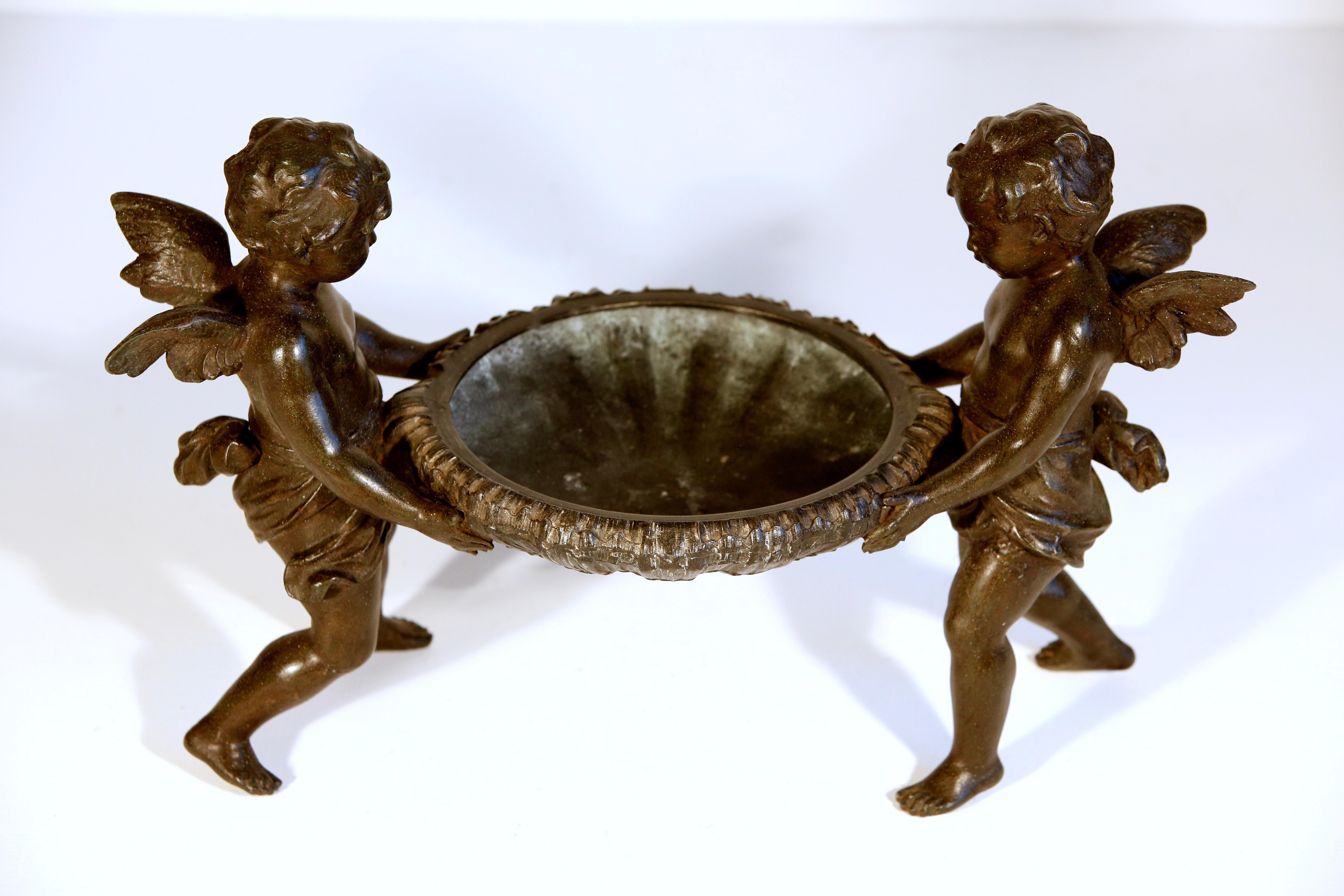 19th Century Fruit Bowl French Patinated Bronze Winged Cherub Centerpiece Circular  For Sale