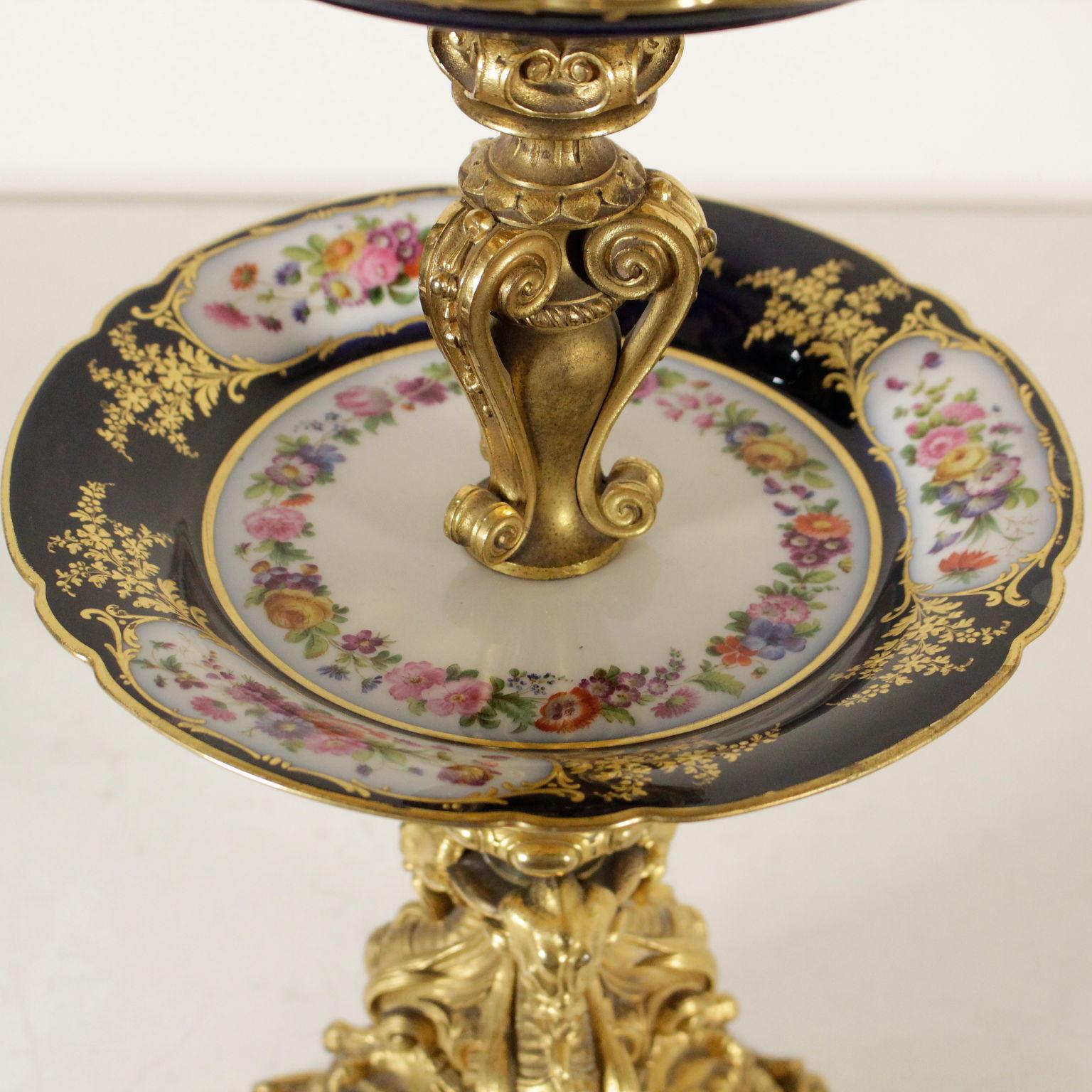 Fruit Bowl Gilded Bronze Porcelain East Europe Last Quarter of the 1800 In Good Condition In Milano, IT