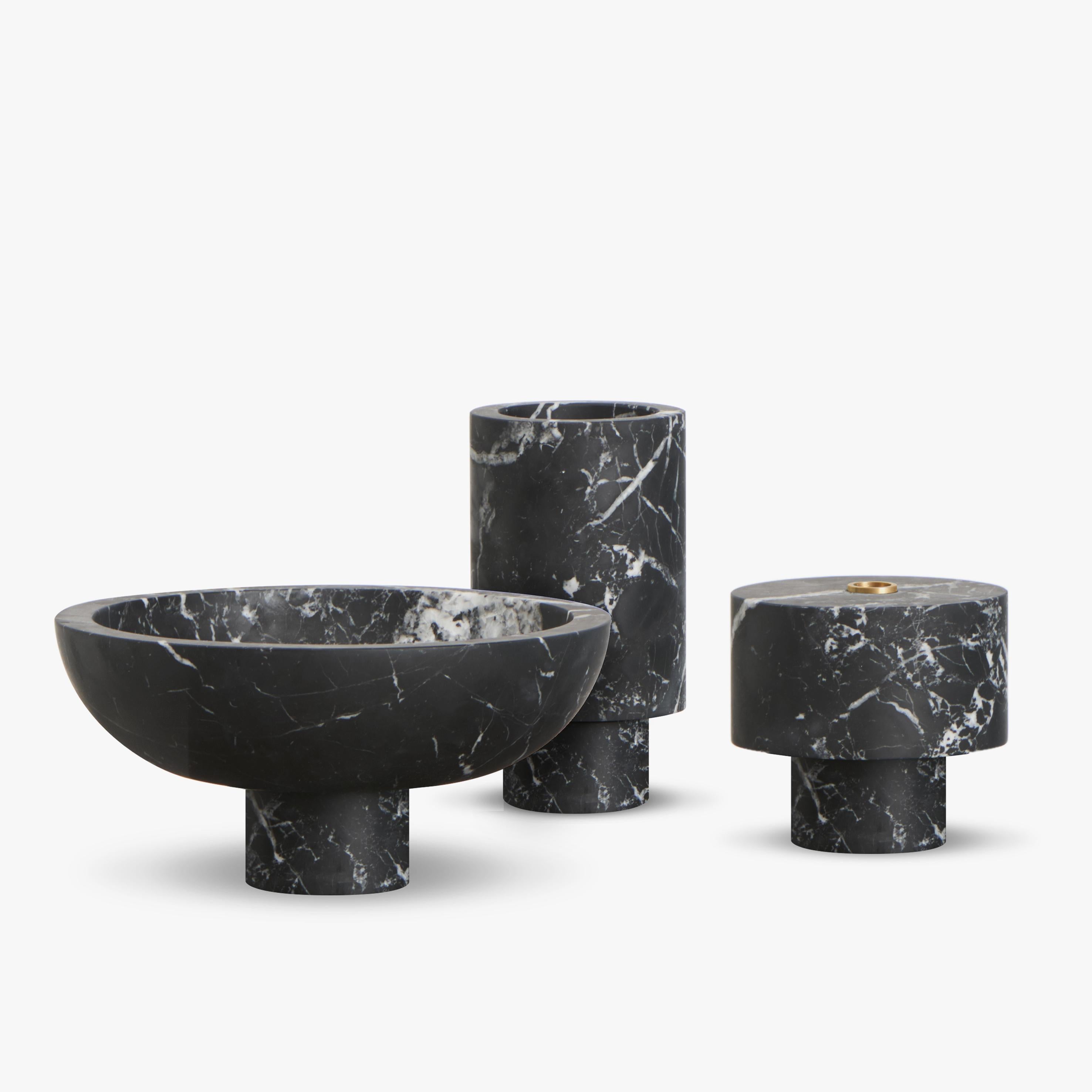 New Modern Fruit Bowl in Black Marble, Creator Karen Chekerdjian Stock For Sale 2