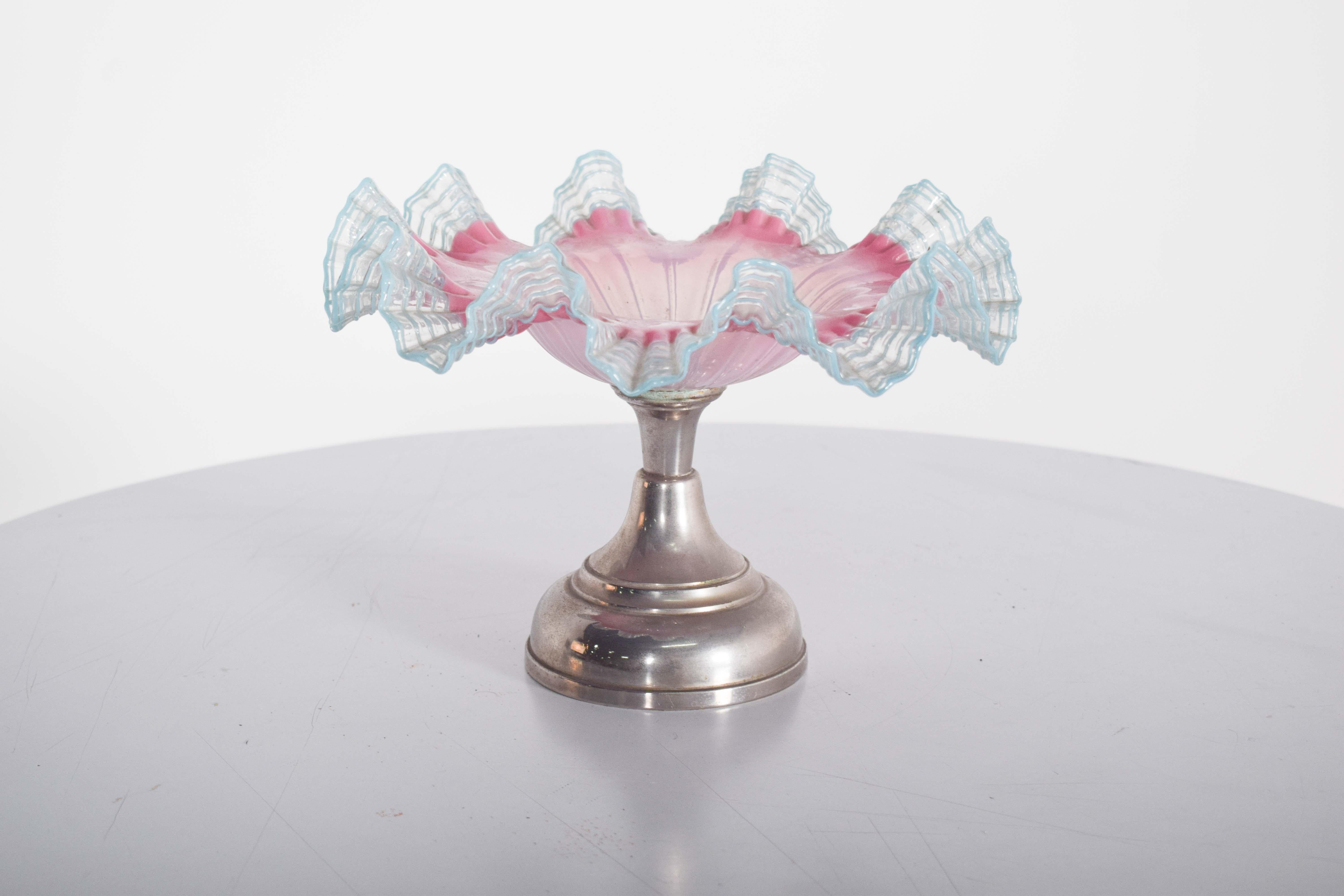 Mid-Century Modern Fruit Bowl in Glass and Silver Metal Base For Sale