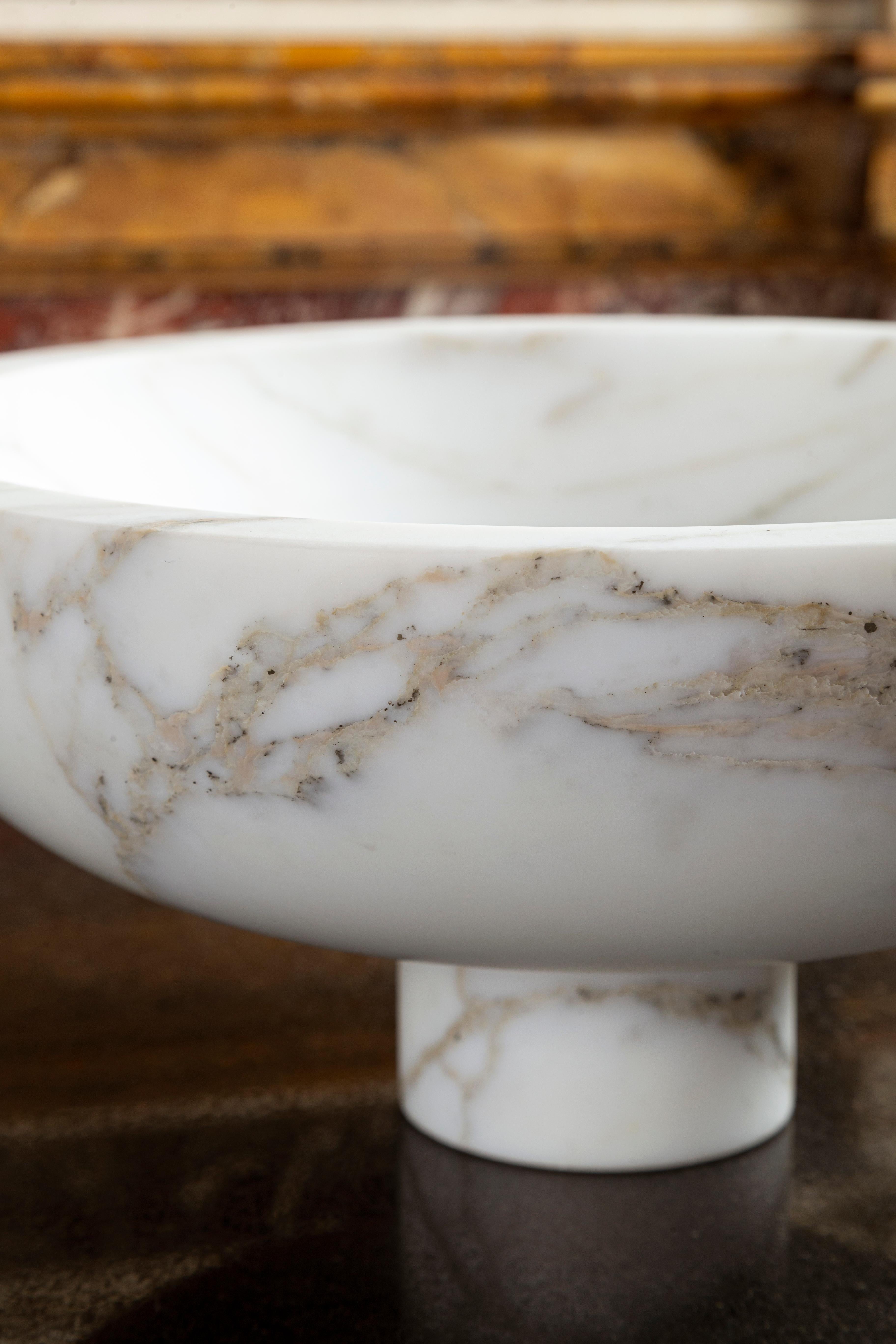 Contemporary New Modern Fruit Bowl in White Marble, Creator Karen Chekerdjian Stock For Sale