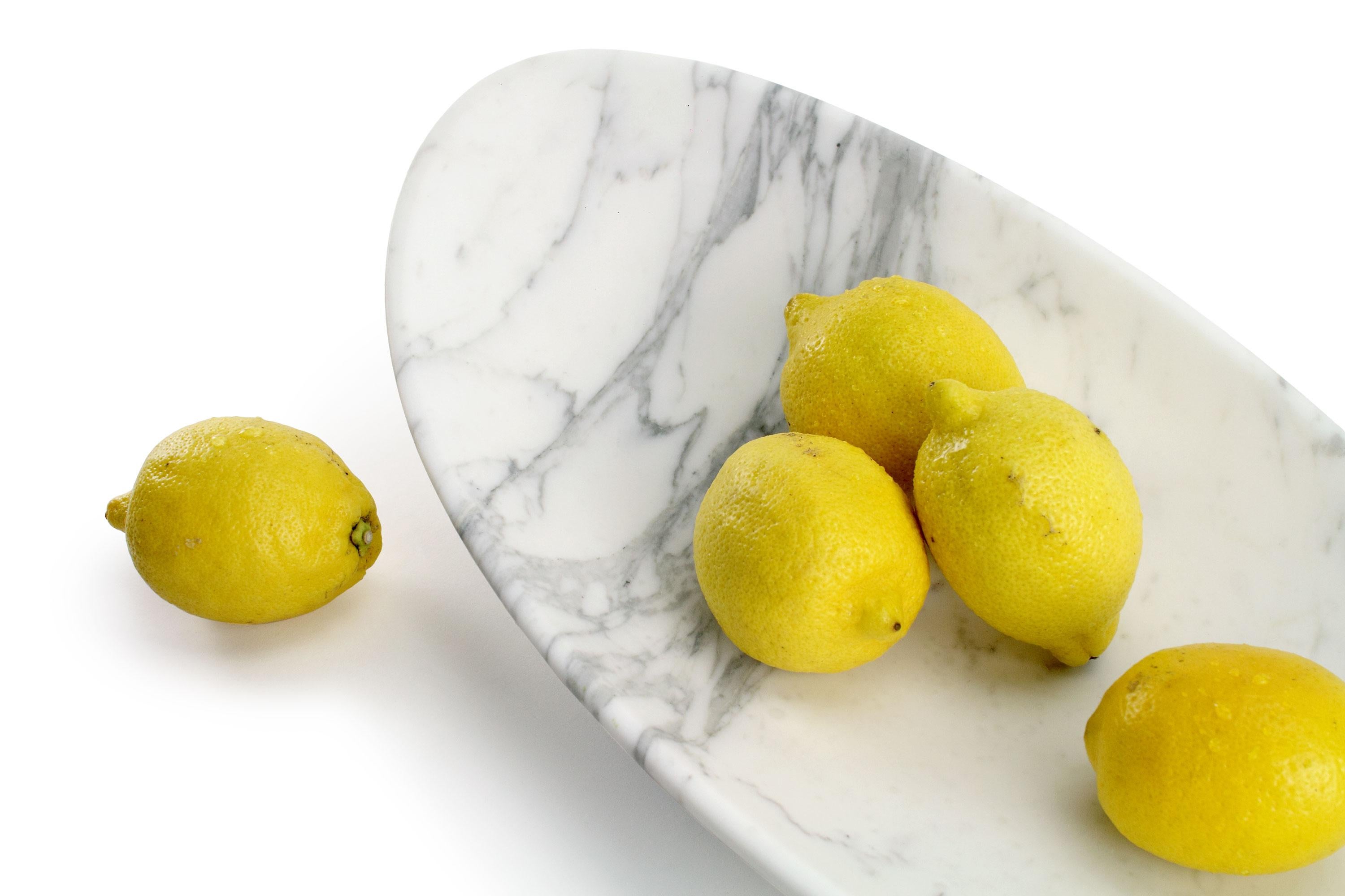 italien Fruit Bowl Vase Solid Calacatta Marble White Oval Contemporary Design Italy en vente