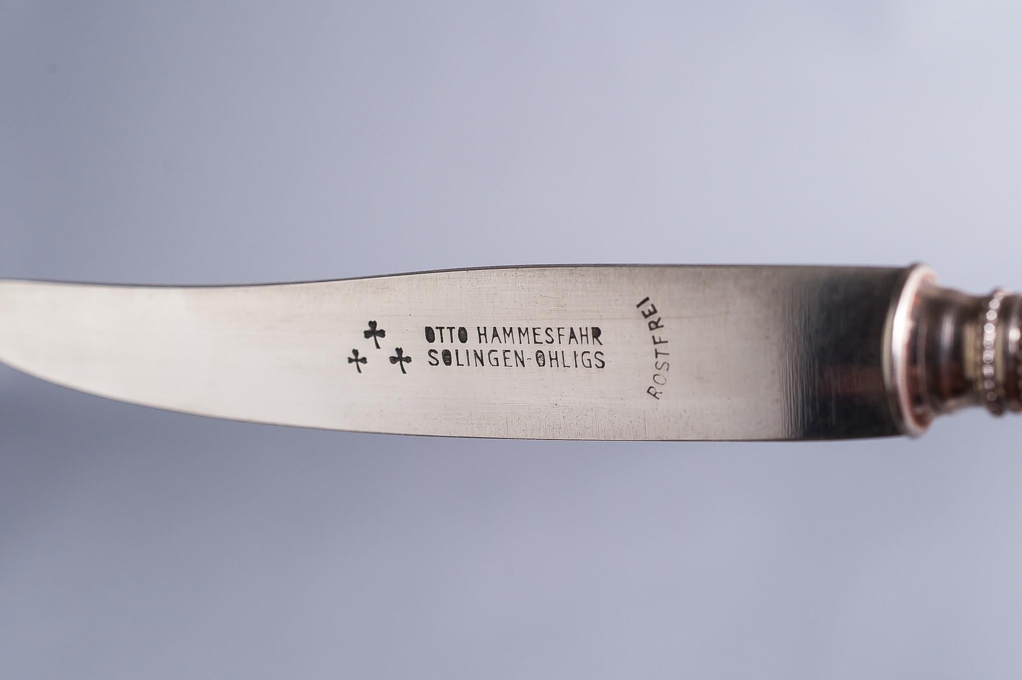 Milieu du XXe siècle Couteaux à fruits avec Stand en Bakélite par Otto Hammesfahr en vente