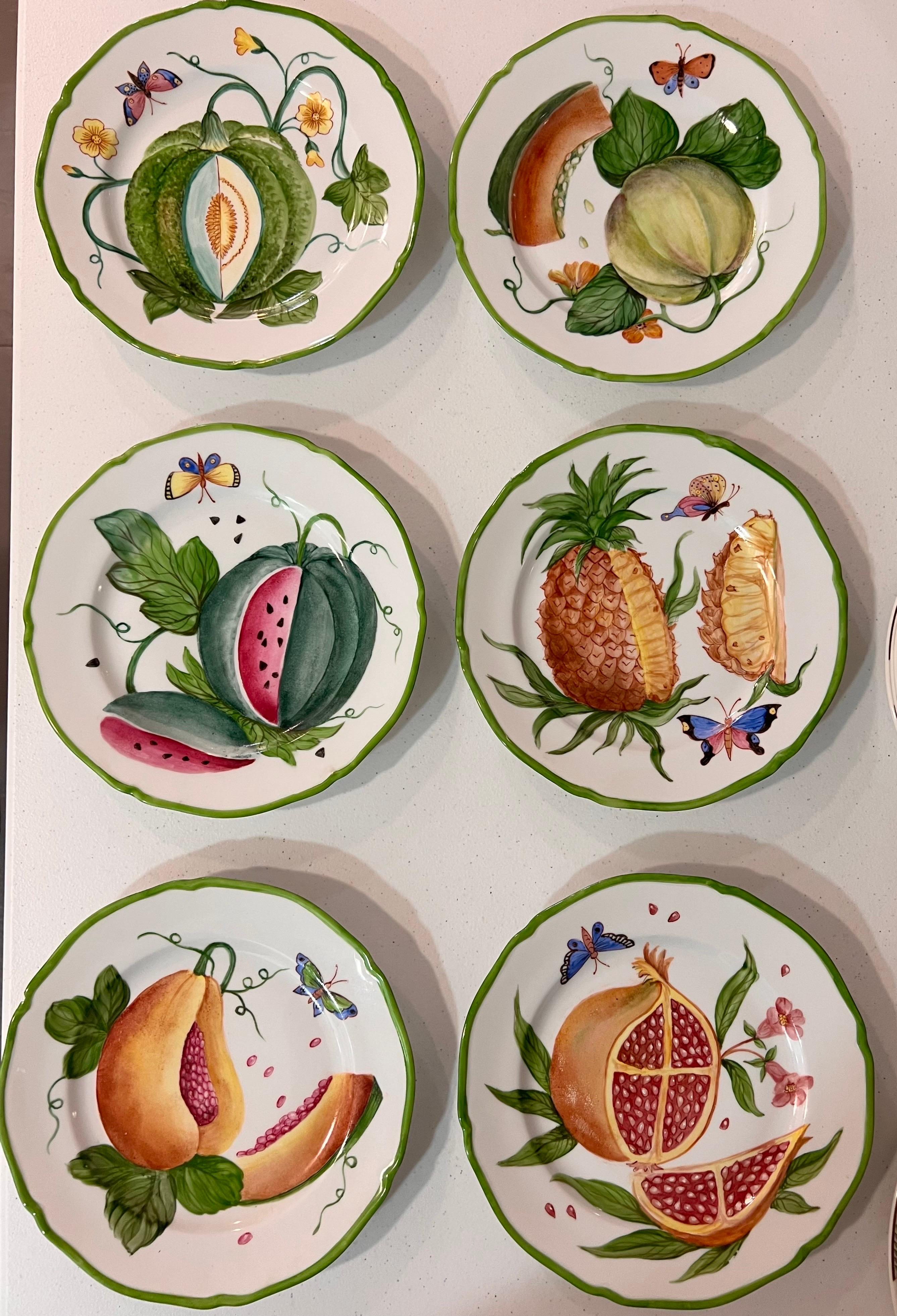 Obst-Salatteller entworfen von Giovanna Amoruso Manzari für Limoges, Frankreich (21. Jahrhundert und zeitgenössisch) im Angebot