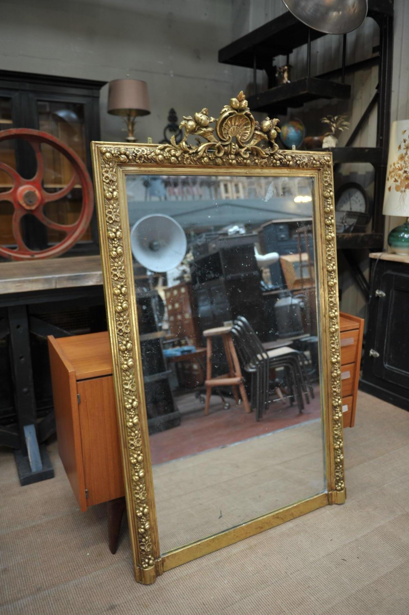 Fruits Decor Late 19 th Century Gilt wood Mirror For Sale 5