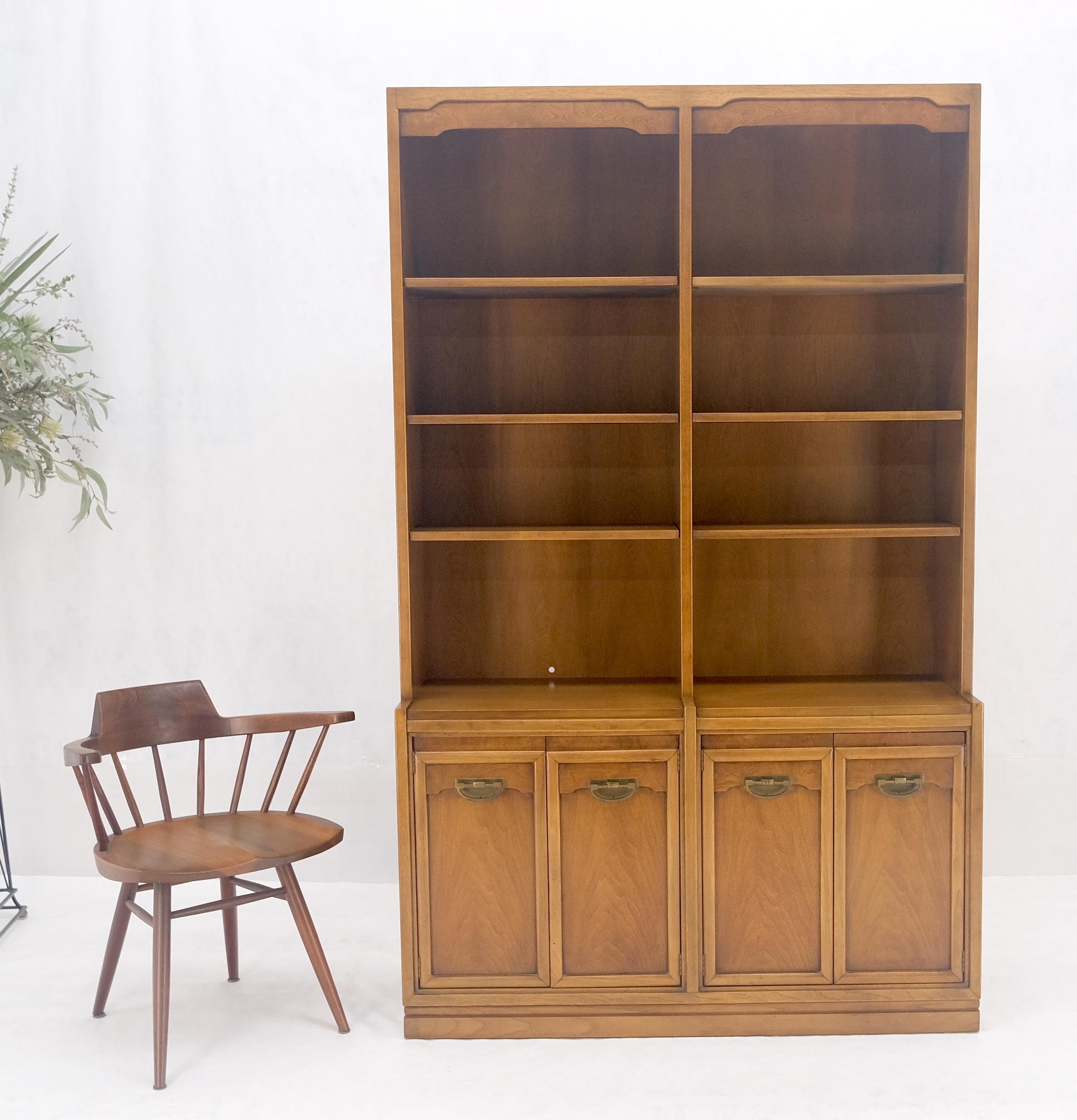 Laccato Fruitwood Drexel Doppia Libreria Credenza Metà Secolo Moderno Vintage MINT in vendita