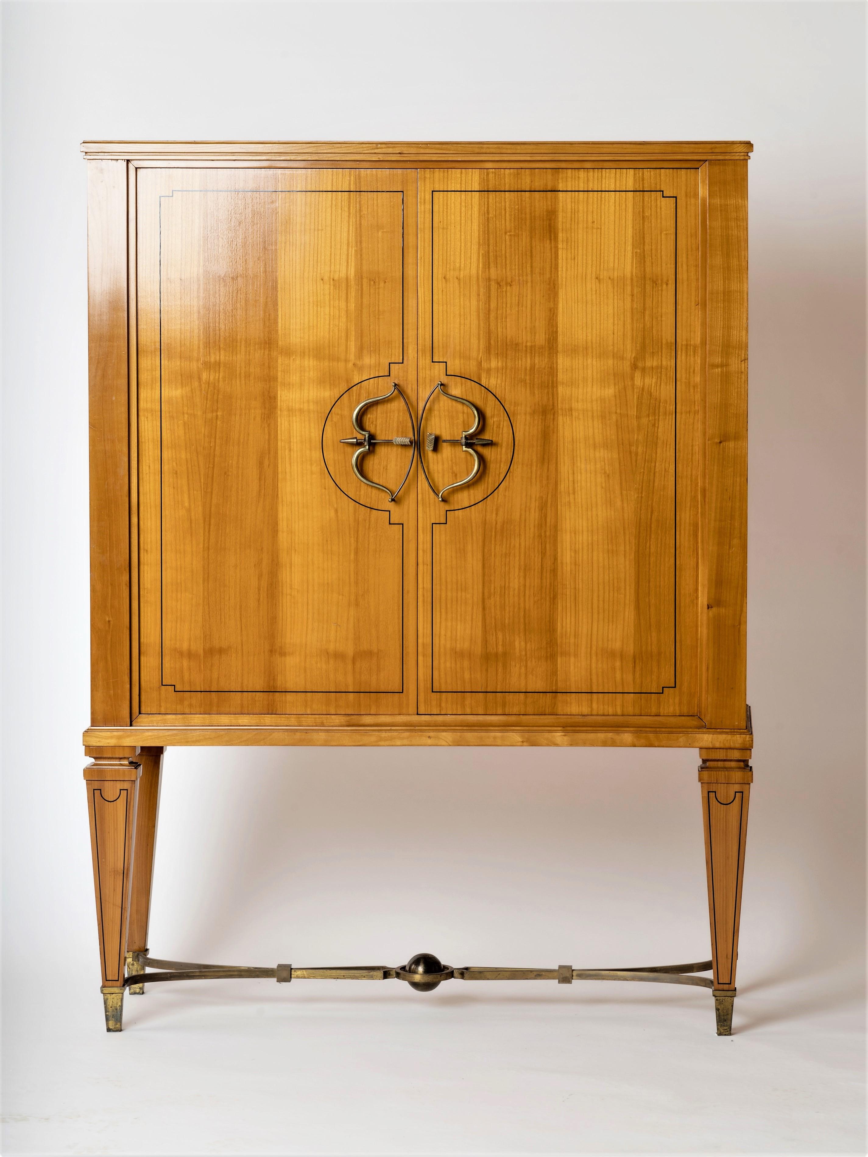 Signed unique high cabinet by Jansen. Bespoke order for Mme Landenauer avenue Henri Martin's home in Paris. Fruitwood veneer with darker 