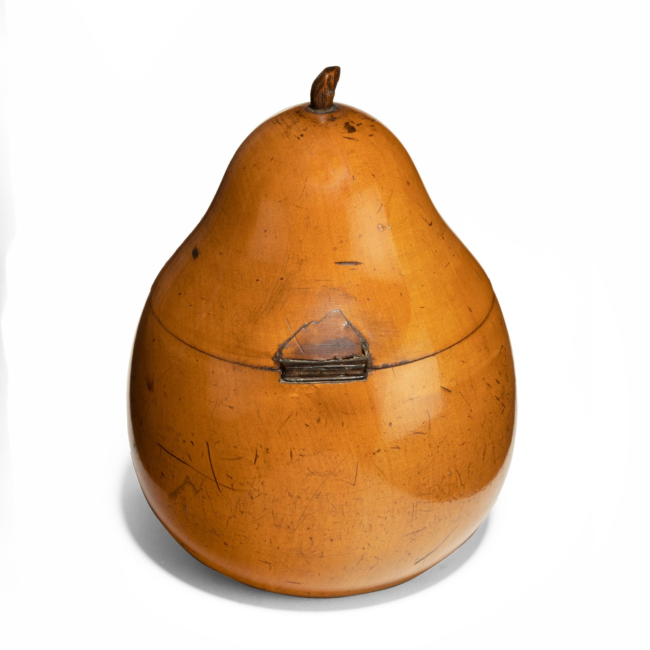 Fruitwood Tea Caddy in the Form of a Pear In Good Condition In Lymington, Hampshire