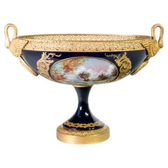 Porcelain Fruit Bowl Di Sevres, Painted Signed By G. Lehrun. Sevres, 20th Sec