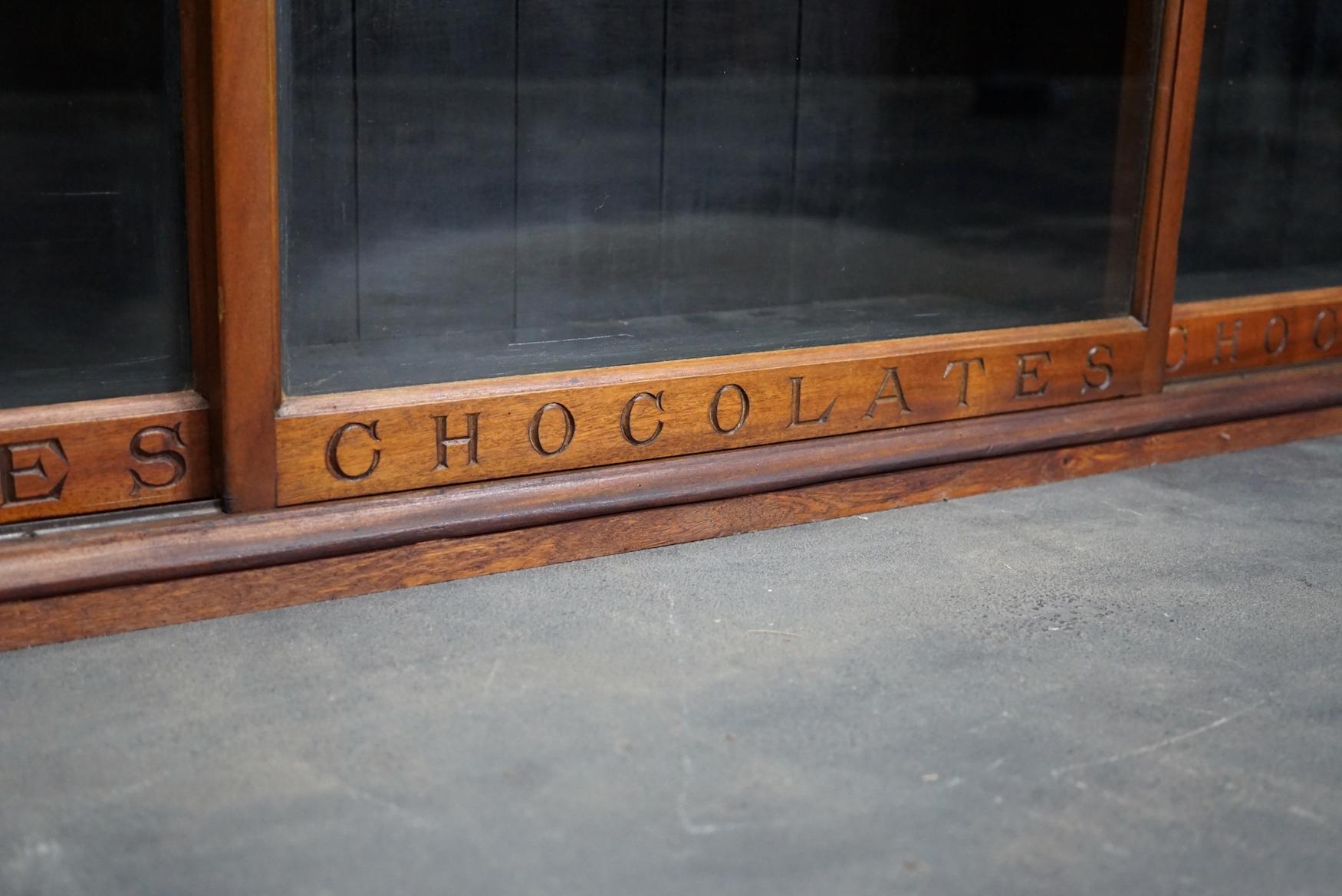 Vitrina o vitrina de caoba para tienda de chocolates Fry's, finales del siglo XIX en venta 1