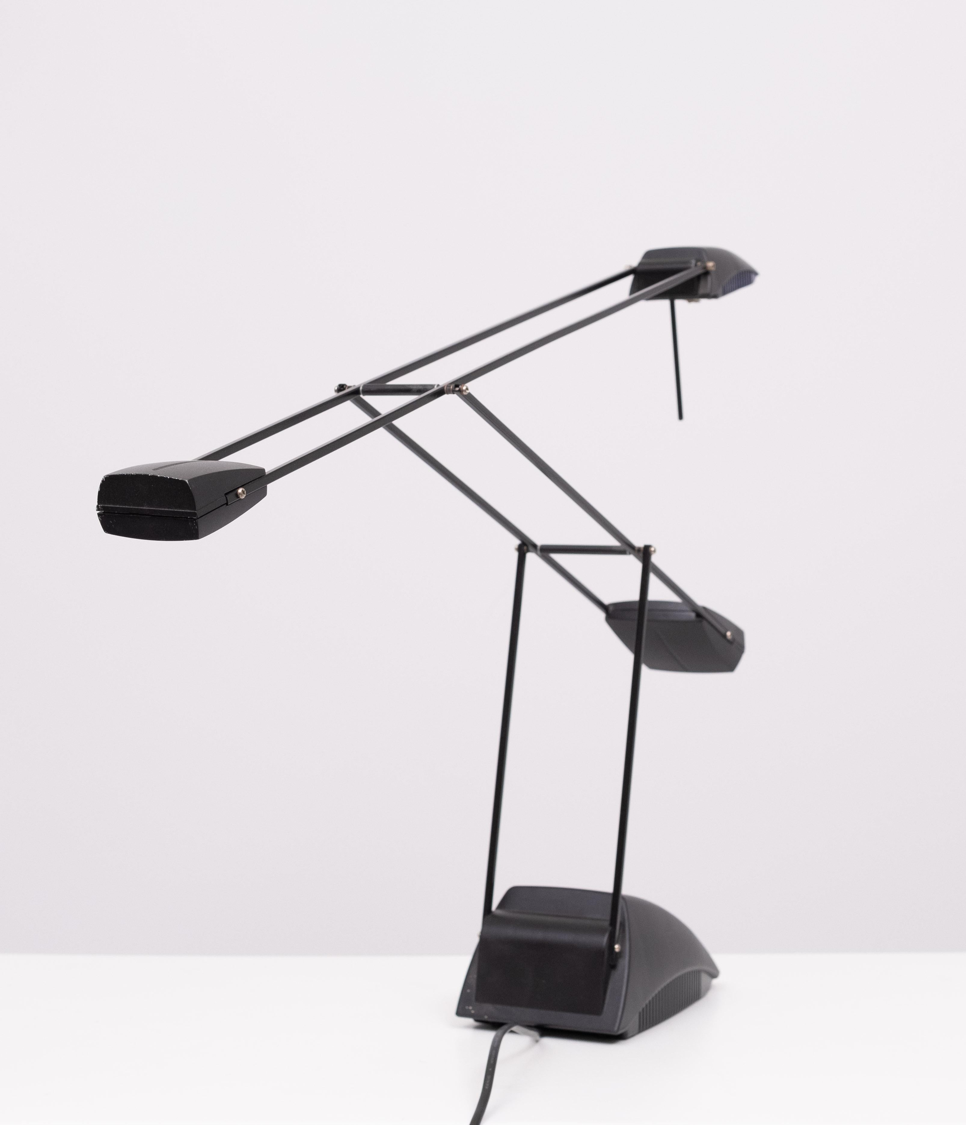 FS  Halogen-Schreibtischlampe 1980er Jahre Deutschland (Kunststoff) im Angebot