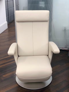 FSM Smile Swivel Leather Recliner