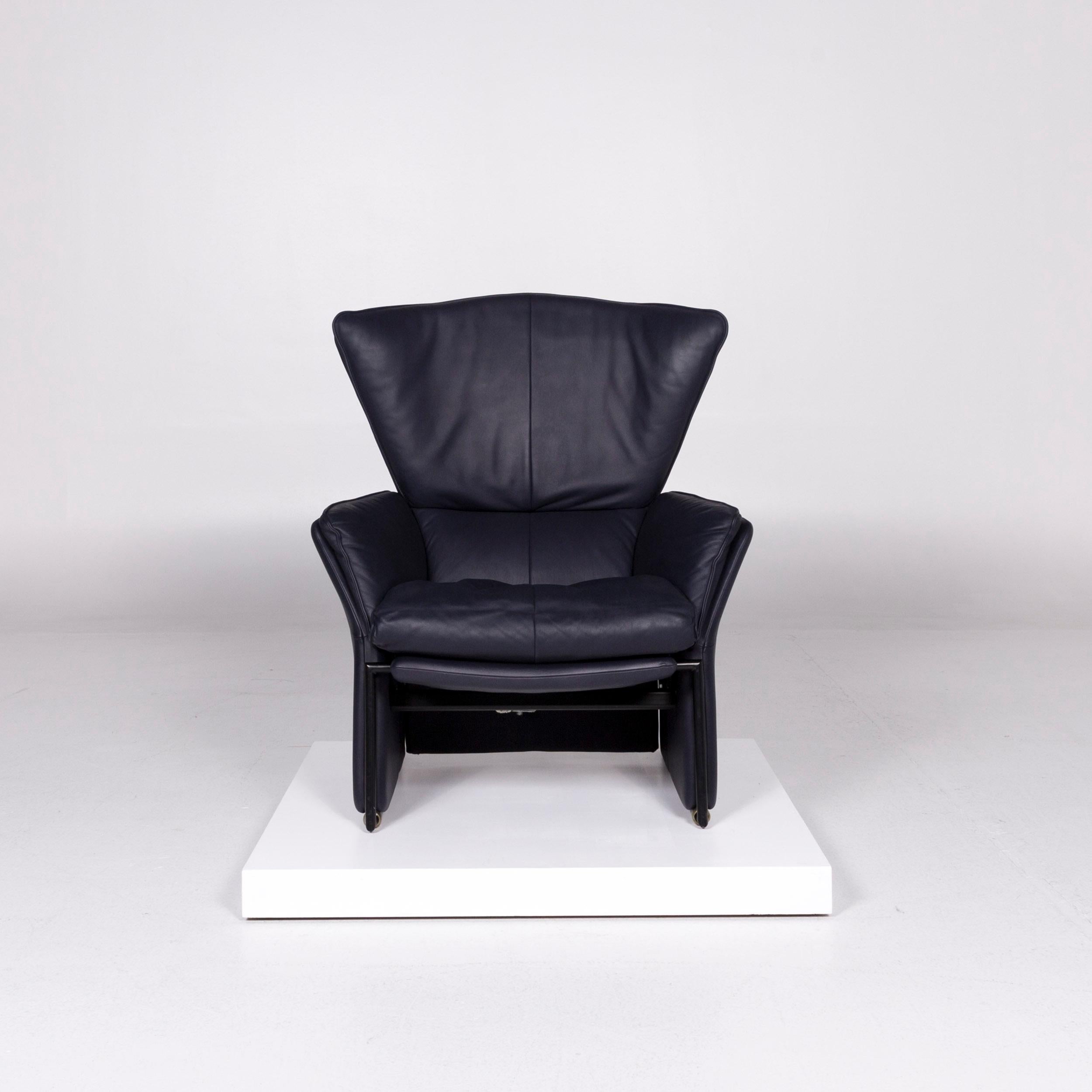 We bring to you a FSM Unus leather rmchair blue dark blue relaxation function.
 
 Product measurements in centimeters:
 
Depth 92
Width 85
Height 97
Seat-height 56
Rest-height 57
Seat-depth 55
Seat-width 49
Back-height 56.
   