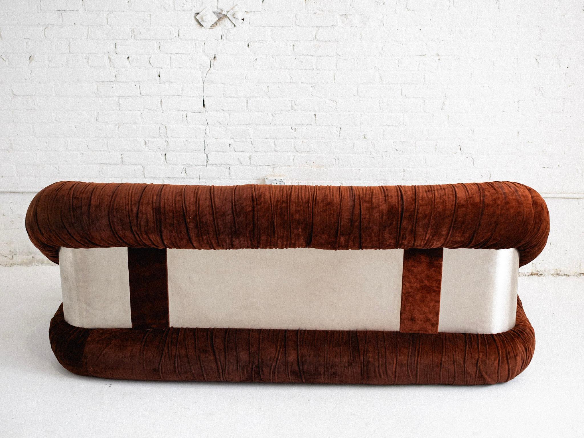 F&T Salotti Space Age Italienisches Sofa aus Samt und Chrom mit Chrombezug, Space Age im Angebot 1