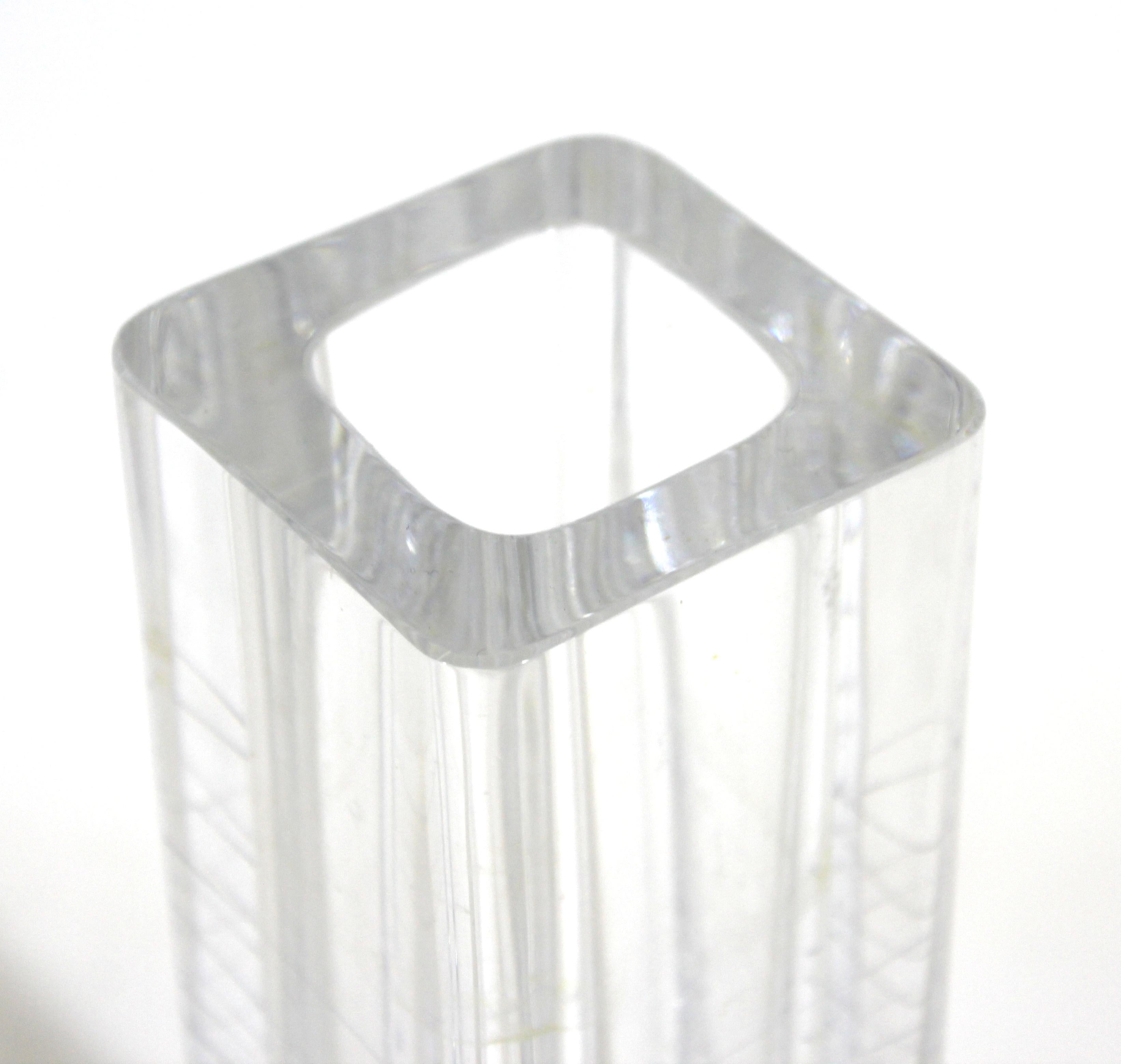 Fu Sosso for Hoya Japanese Modern Crystal Vase In Good Condition In New York, NY