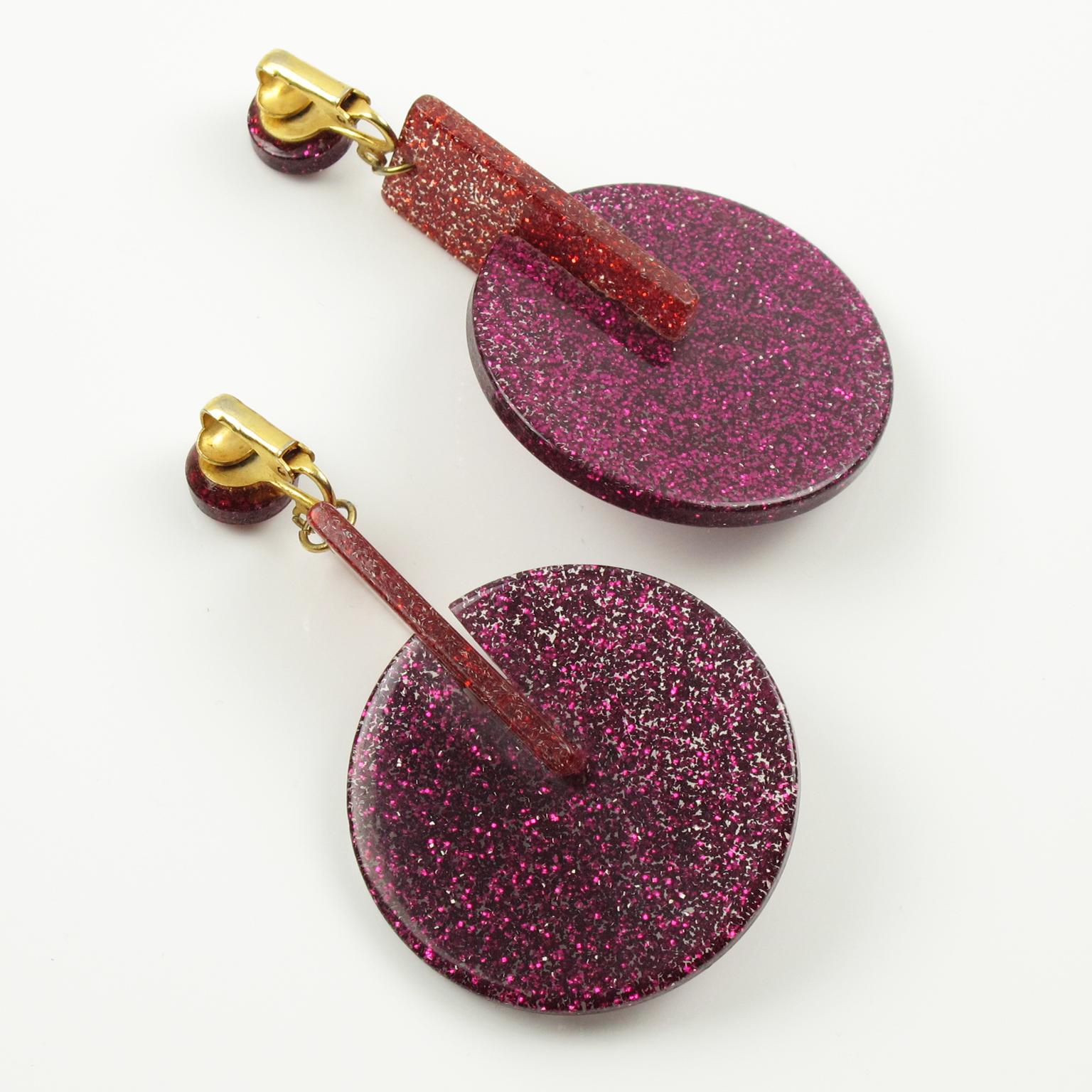 Orecchini a clip in resina geometrica con glitter rosso e fucsia in vendita 3