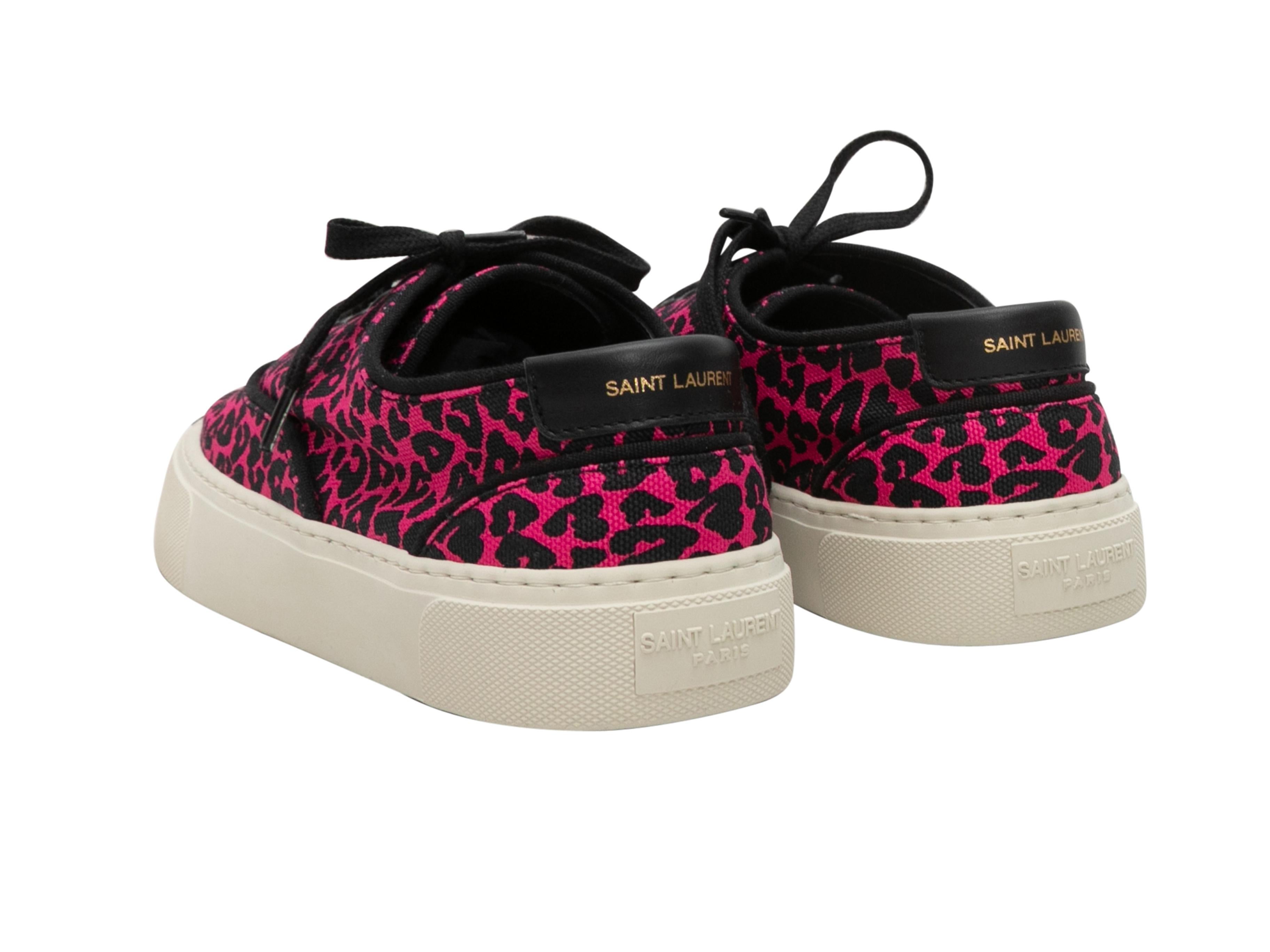 Fuchsia & Schwarz Saint Laurent Leopard Print Low-Top Turnschuhe Größe 38 im Zustand „Gut“ im Angebot in New York, NY