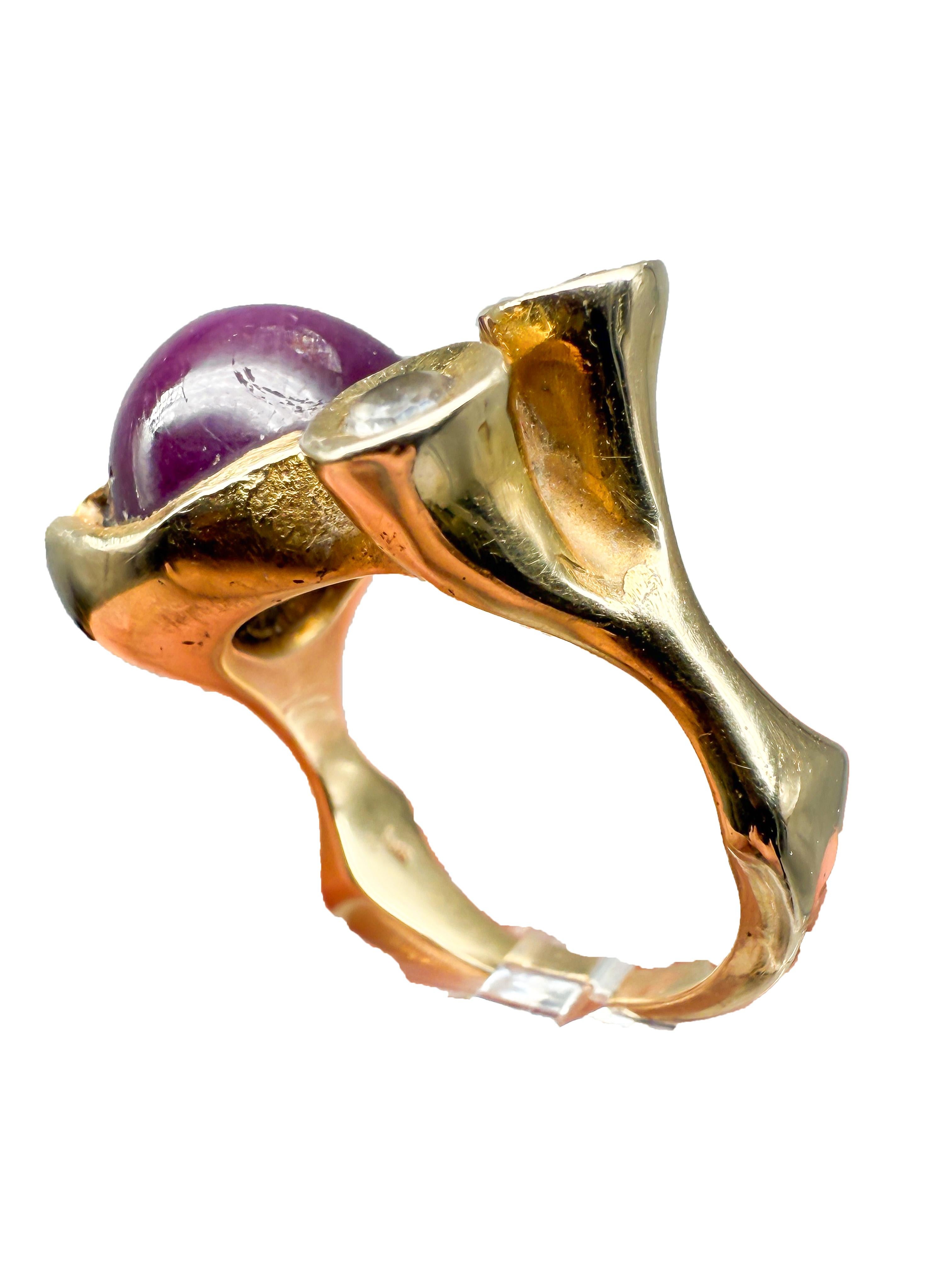 Taille cabochon Bague Fudeval 585 en or jaune avec améthyste et diamants en vente