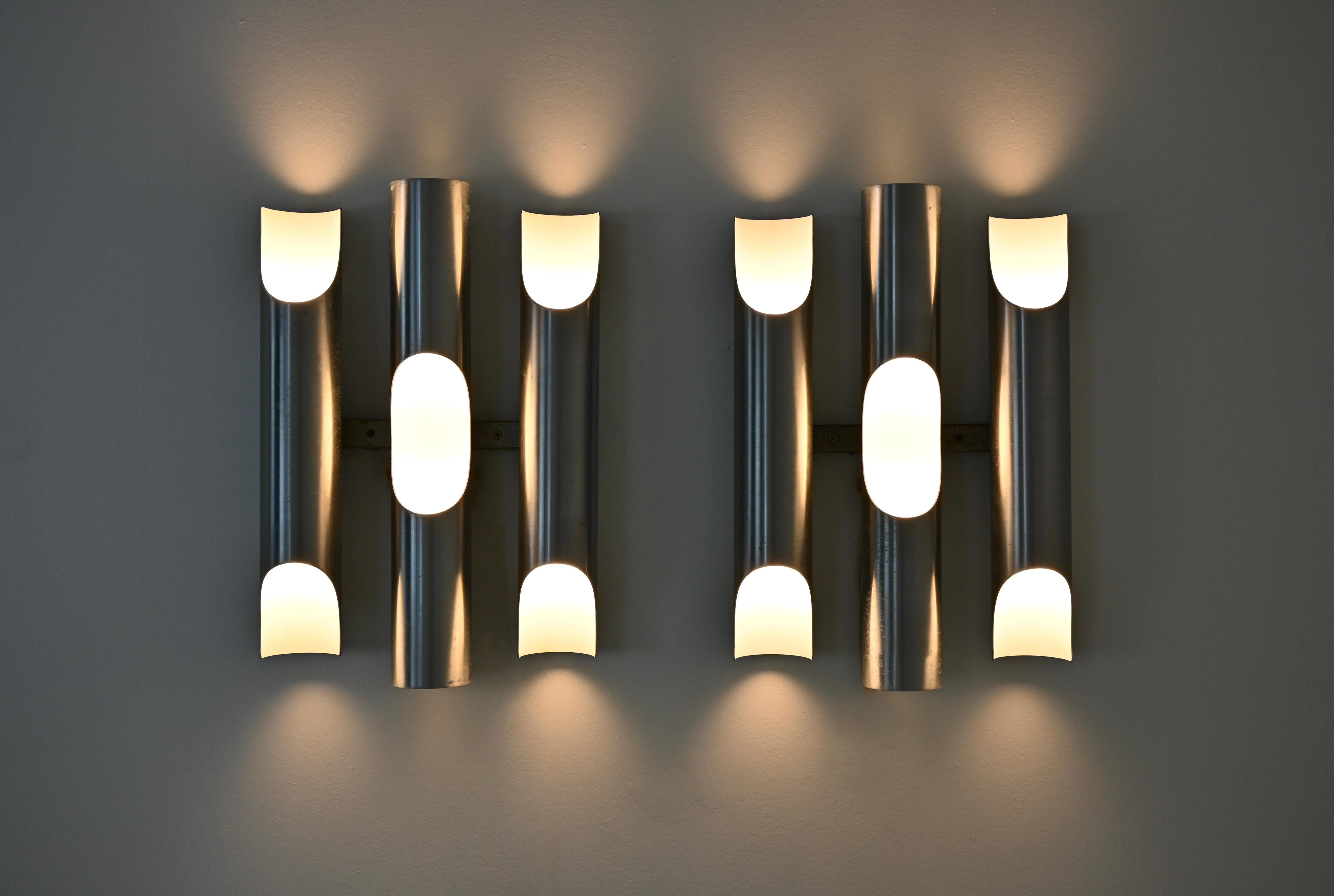 Lampes murales Fuga de Maija Liisa Komulainen pour Raak, 1970, lot de 2 Bon état - En vente à bruxelles, BE