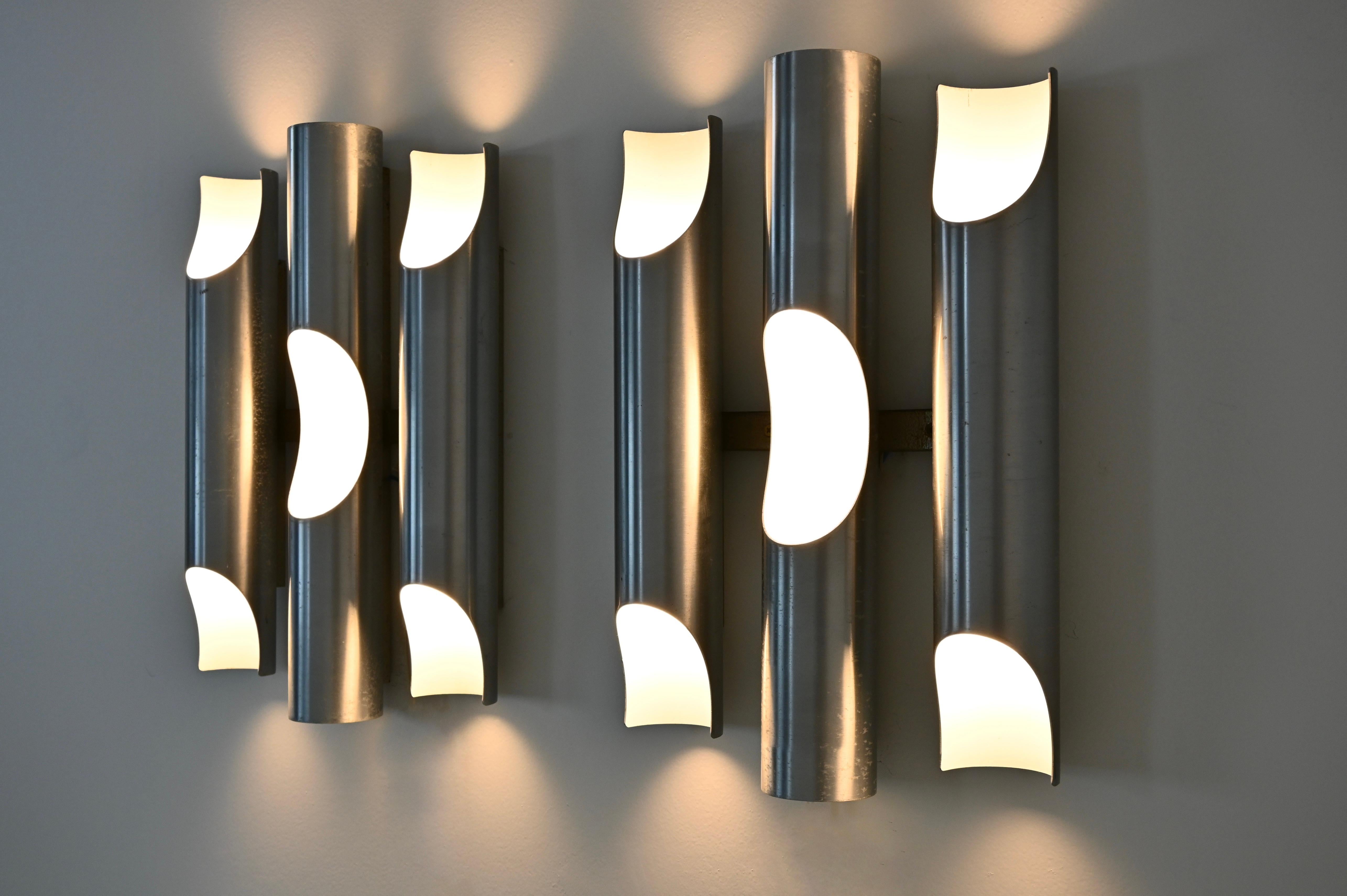 Métal Lampes murales Fuga de Maija Liisa Komulainen pour Raak, 1970, lot de 2 en vente