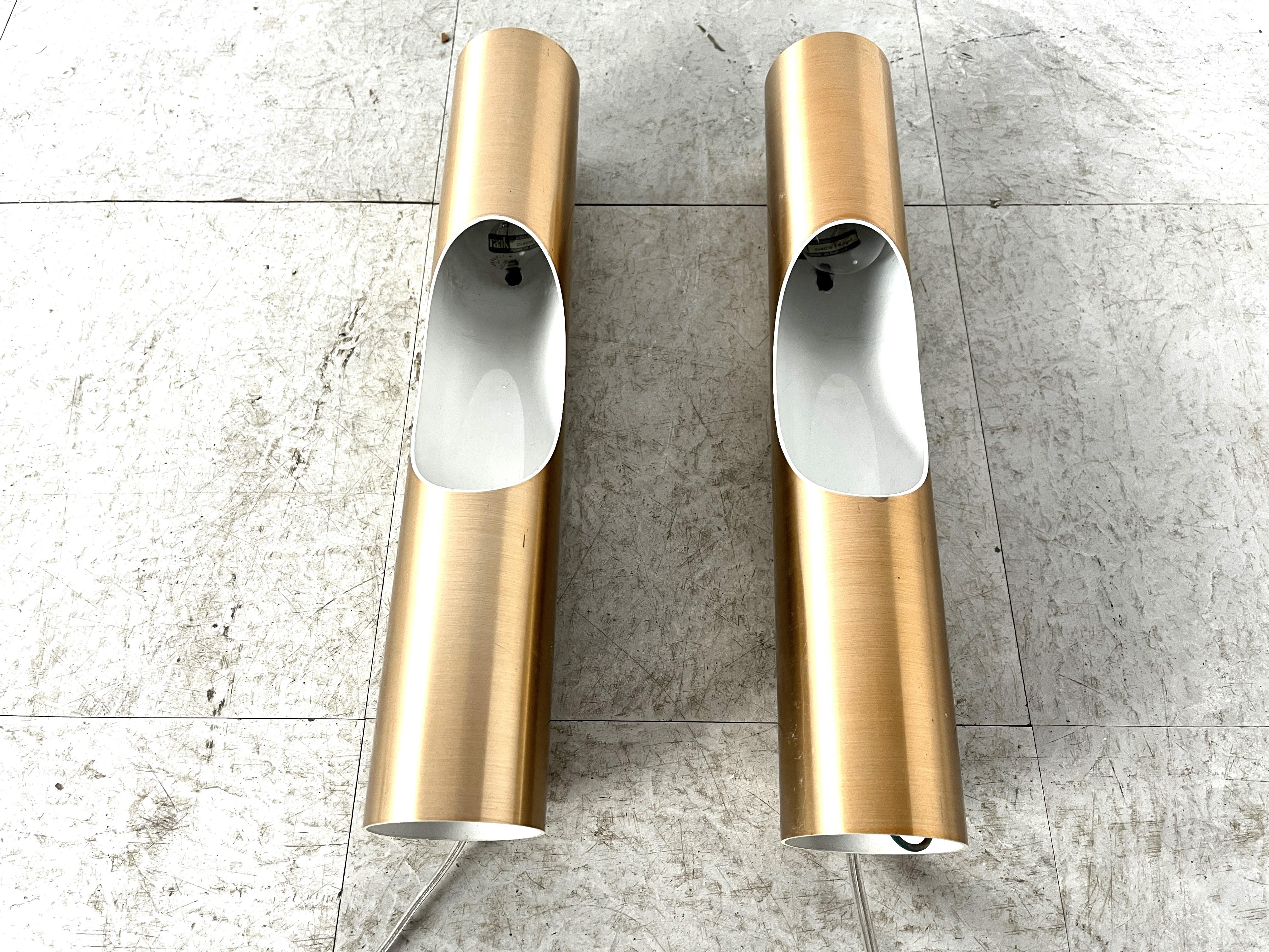 This pair of Fuga wall lamps from Raak were designed by the architect and industrial designer Maija Liisa Komulainen in Finland in 1964. 

The design shows similarities with organ pipes. 

1960s - The Netherlands/Finland

Height: