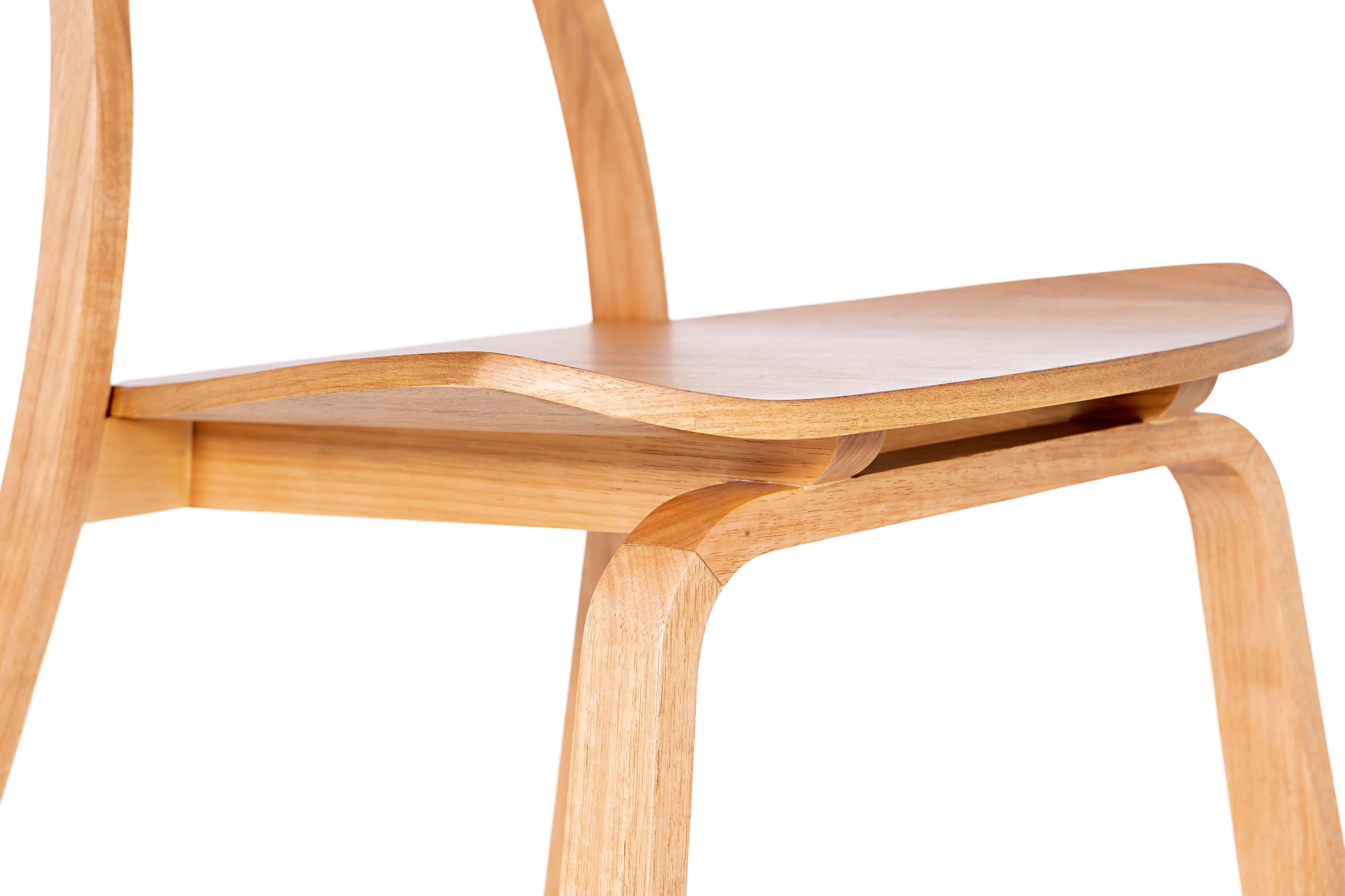 Fuji Chair in Oak finishing by Tiago Curioni For Sale 1