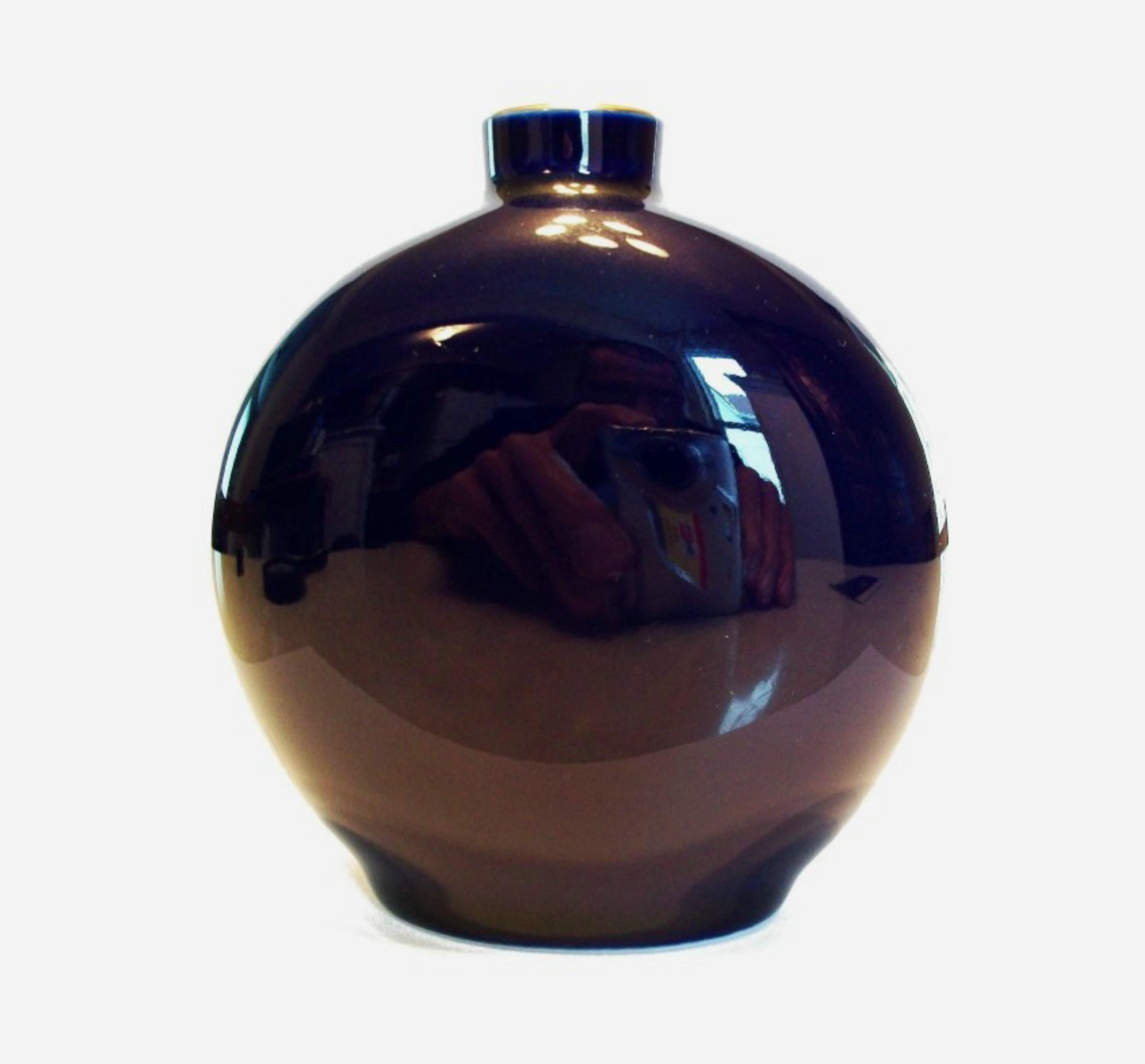 FUKAGAWA PORCELAIN COMPANY - Vergoldete Vase mit Dekoration - Japan - 20. im Zustand „Gut“ im Angebot in Chatham, ON