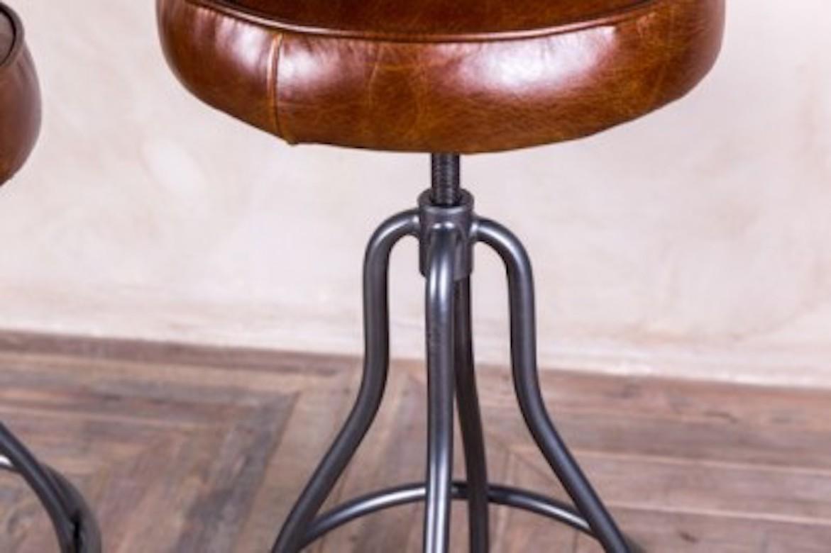 Fulham Height-Adjustable Leather Stool, 20th Century In Excellent Condition For Sale In London, GB