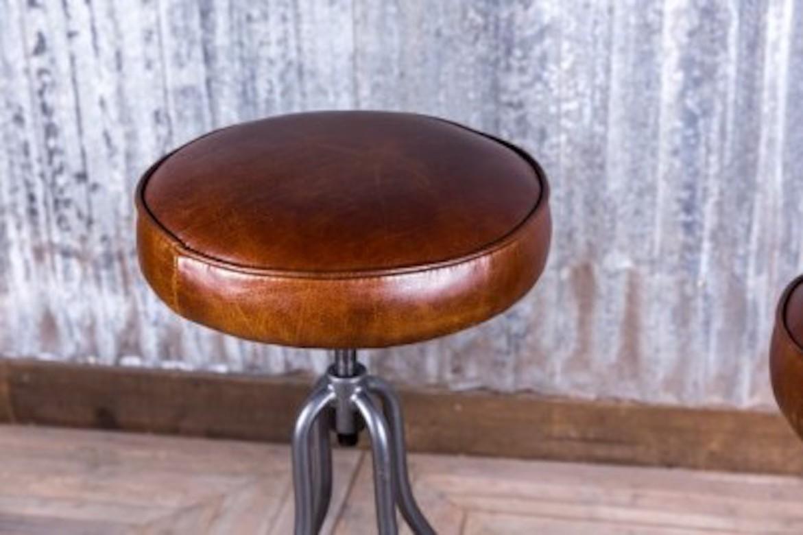 Fulham Height-Adjustable Leather Stool, 20th Century For Sale 5