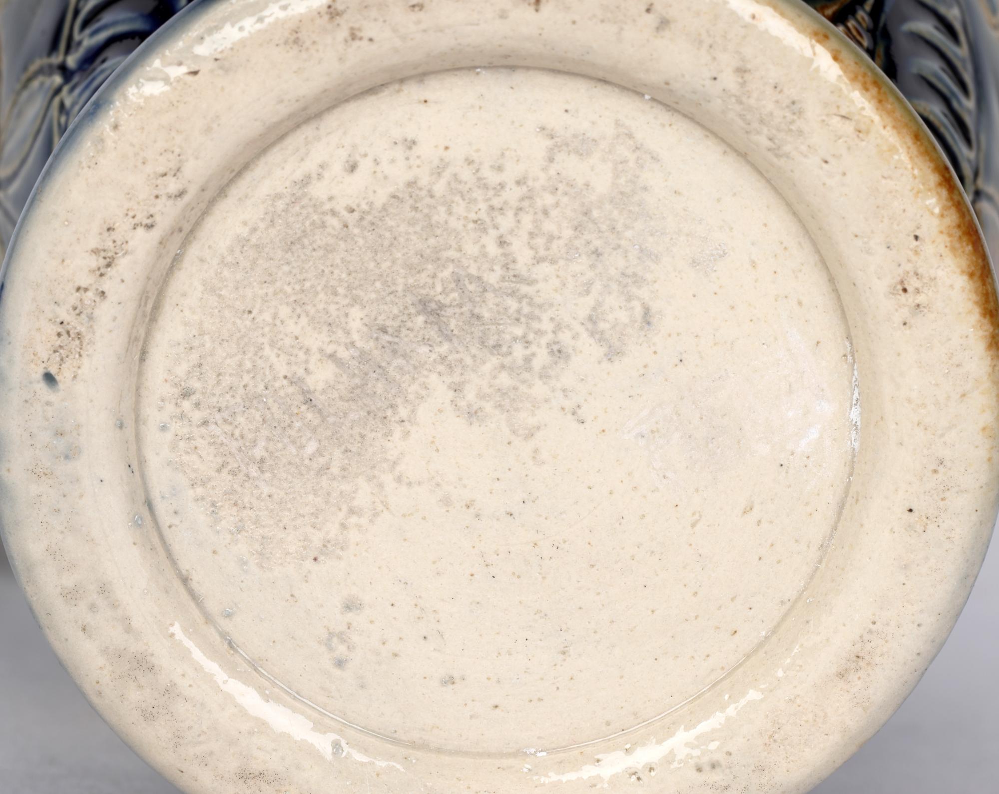 Fulham Pottery Aesthetic Movement Salt Glazed Jug par John Pollard Seddon en vente 7
