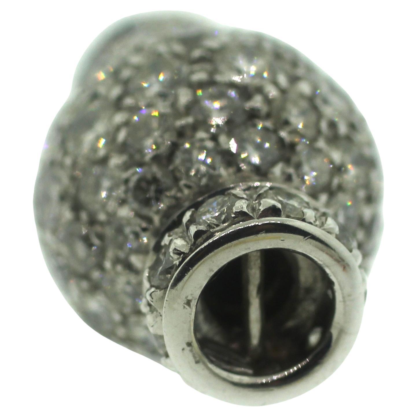 Taglio brillante Chiusura con diamanti a sfera 18,9x12,7 mm in oro bianco 18 carati in vendita