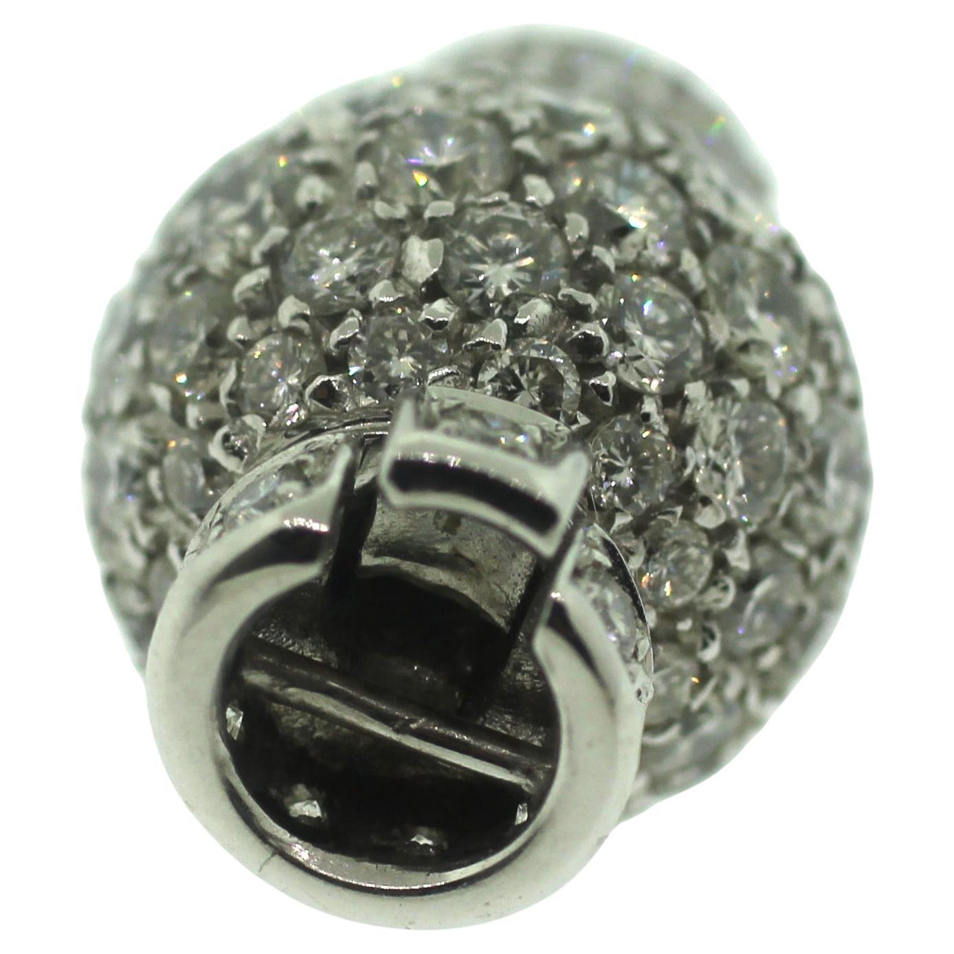 Chiusura con diamanti a sfera 18,9x12,7 mm in oro bianco 18 carati In condizioni Nuovo in vendita a Hicksville, NY