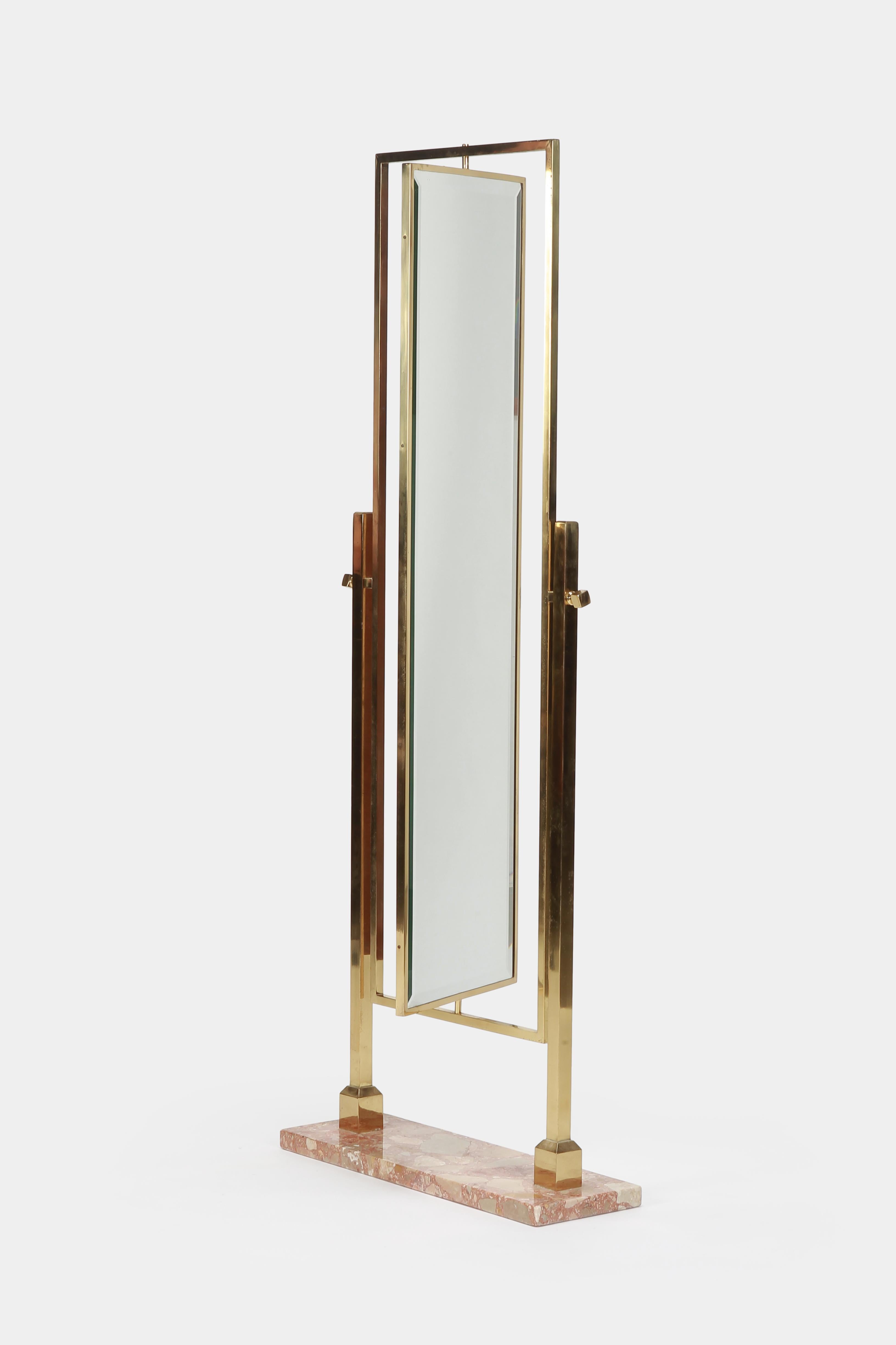 Italian full body mirror from the 1970s made in Italy, with marble base and brass frame. On the one hand rotatable to the side, but also an adjustable standing angle. Very complex object.