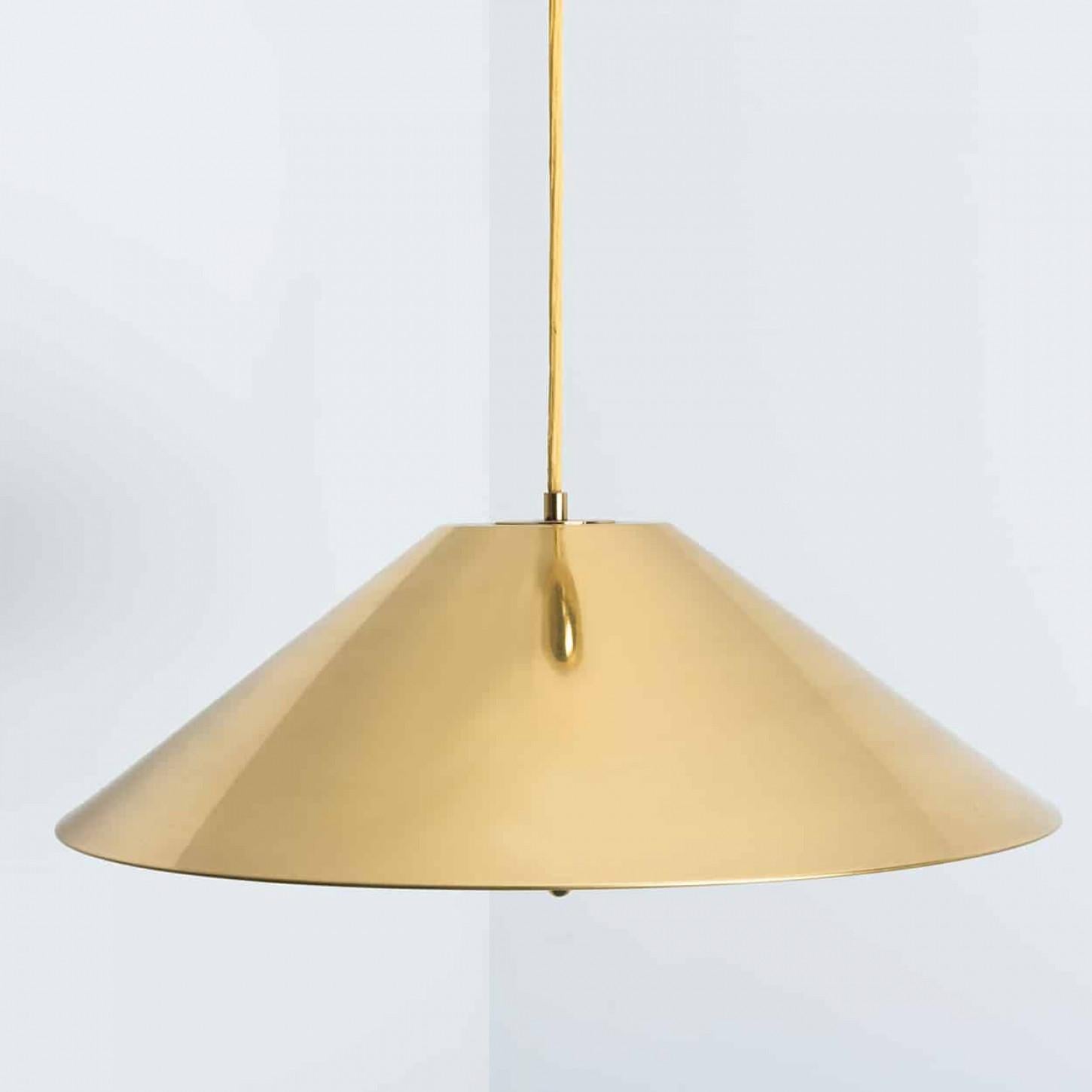 Full Brass Pendant Light with Tapering Lampshade by Florian Schulz, 1970 in vendita 1