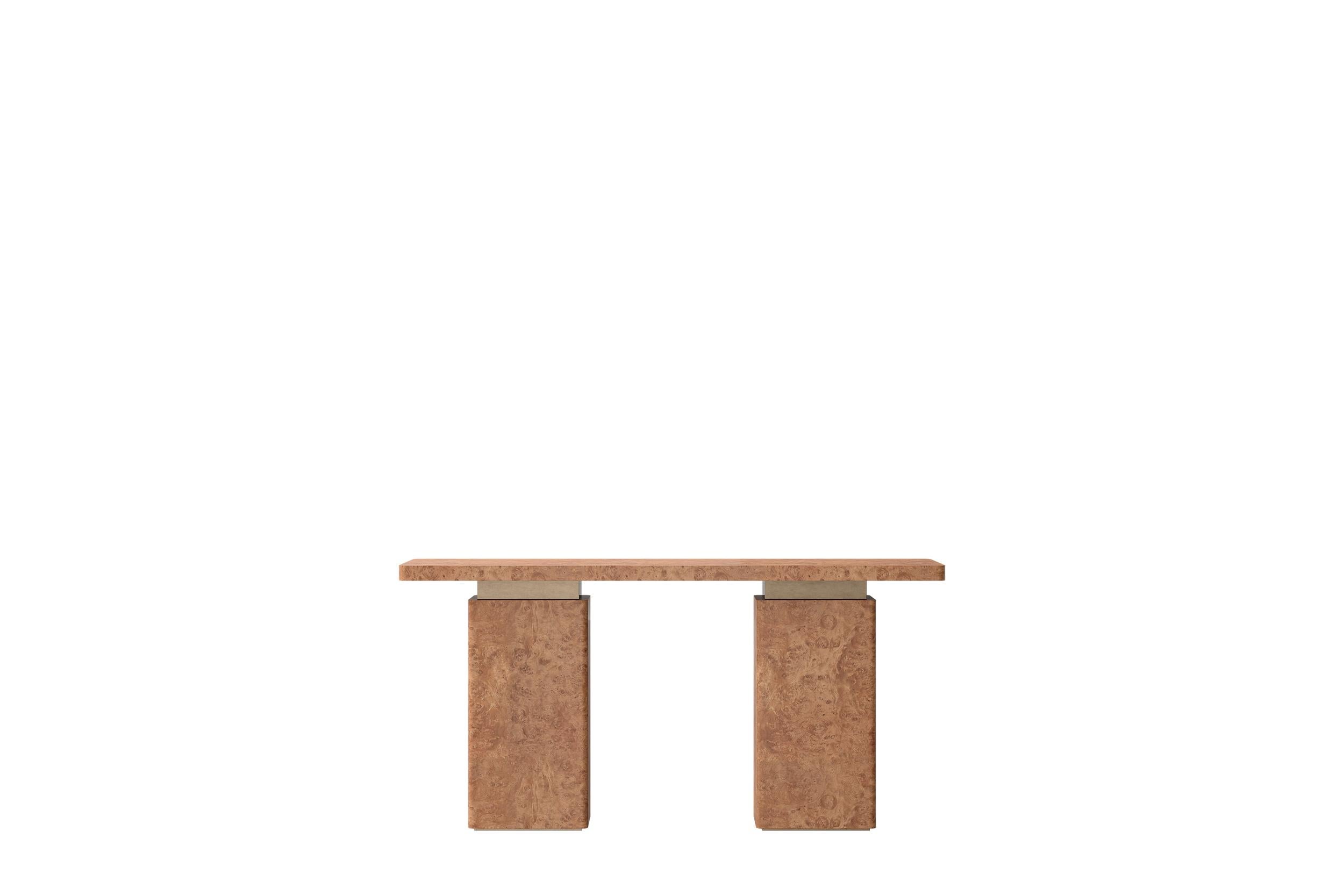 Full Chestnut Burl Ines RC Console with Bronze Finish Spacers by Ultramobili
Dimensions:  W 180 x D 47 x H 89 cm
Materials: Full Chestnut Burl with bronze finish spacers

Full Chestnut Burl console with bronze finish spacers. Big massive legs, large